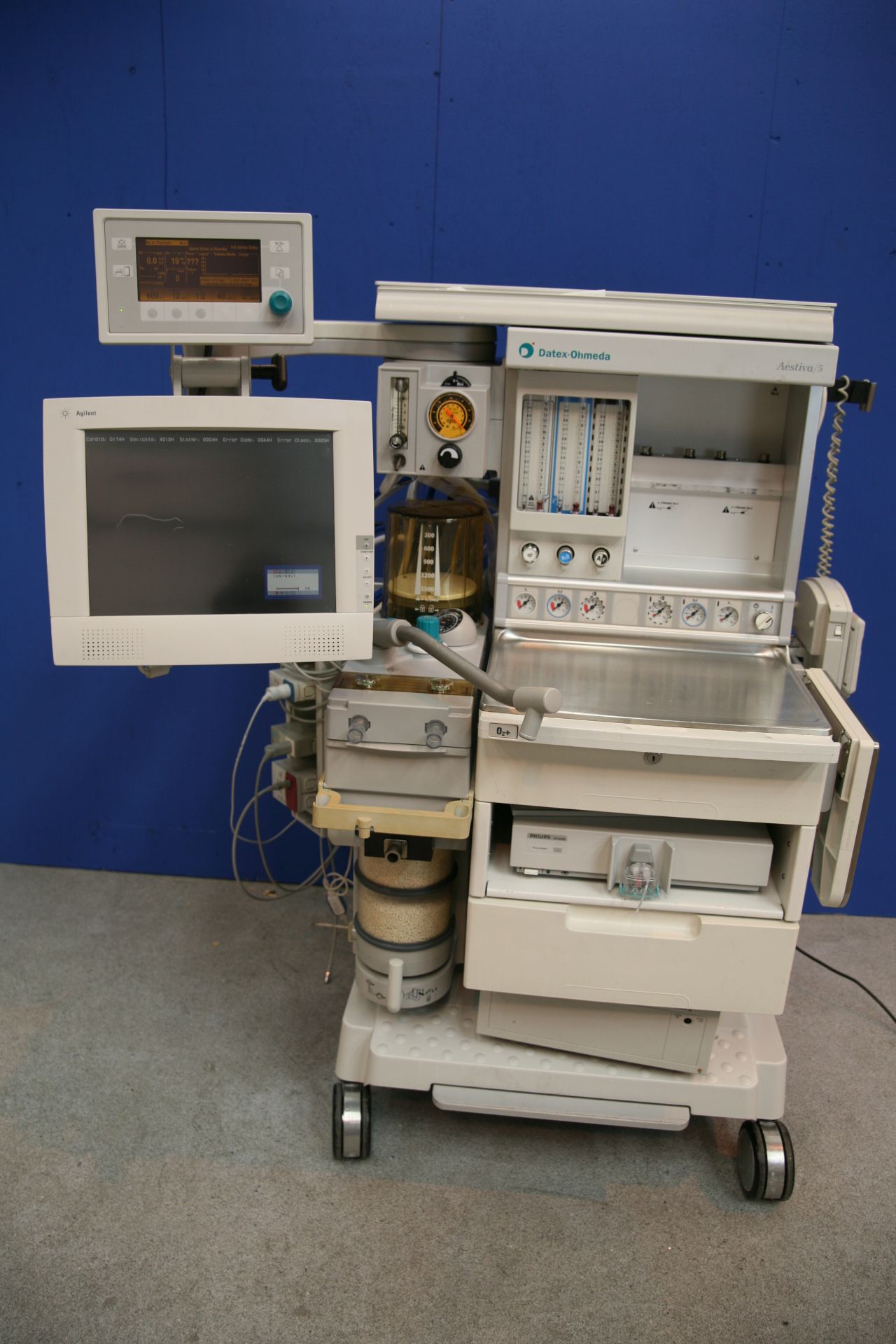 Datex Ohmeda Aestiva 5 Anaethesia Trolley with Agilent Monitor, Smart Vent, Absorber,