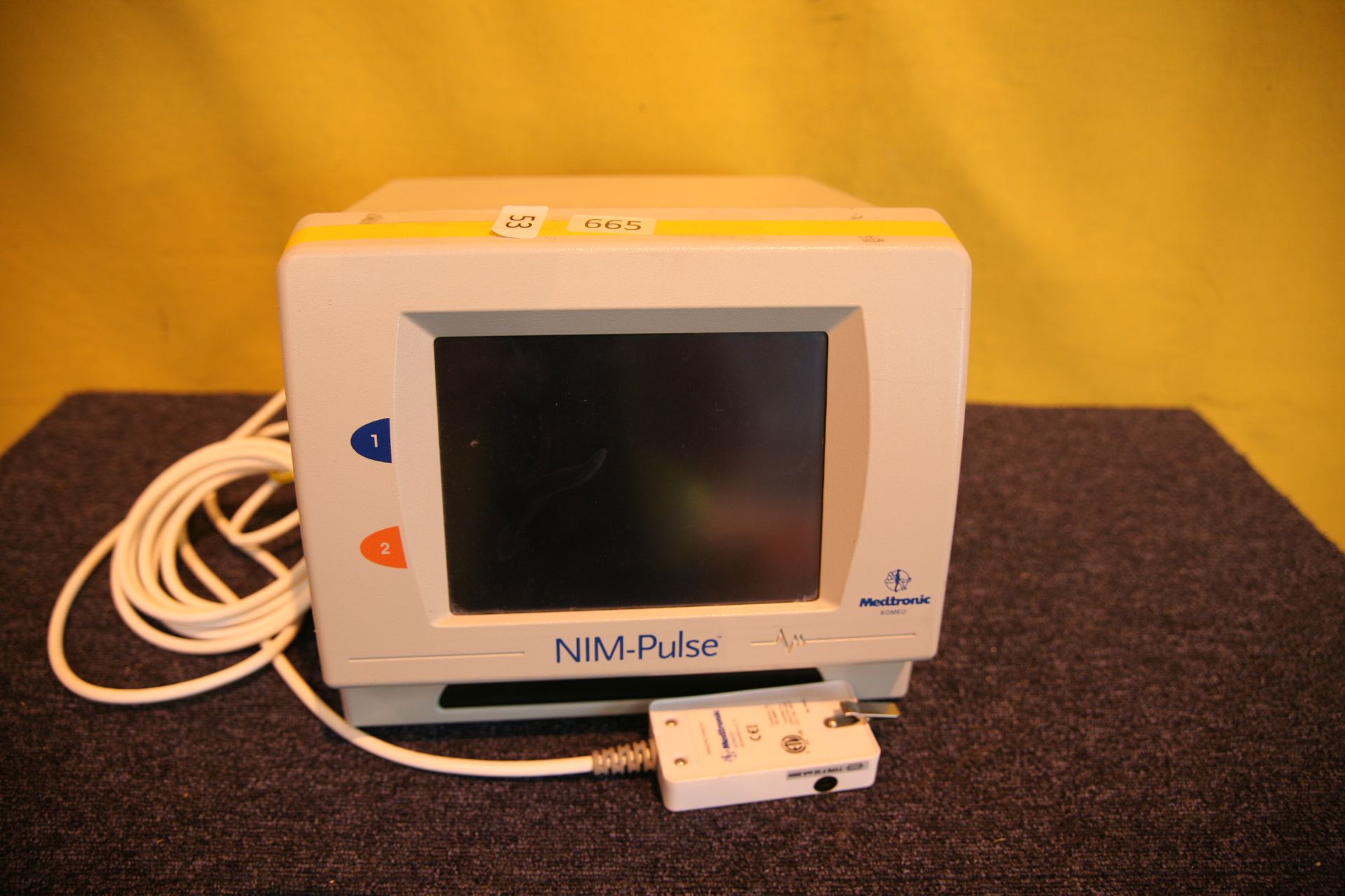 Medtronic NIM-Pulse Patient Monitor With Leads And Accessories *Powers Up But Blank Screen*