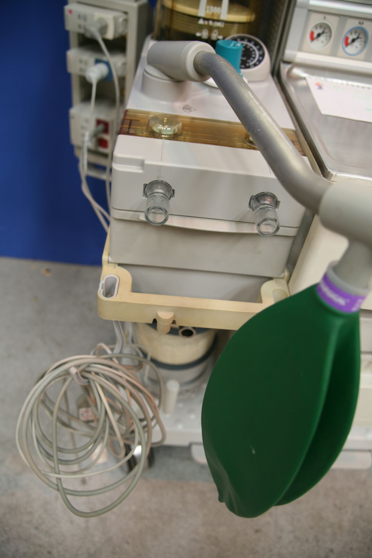 Datex Ohmeda Aestiva 5 Anaethesia Trolley with Agilent Monitor, Smart Vent, Absorber, - Image 6 of 6