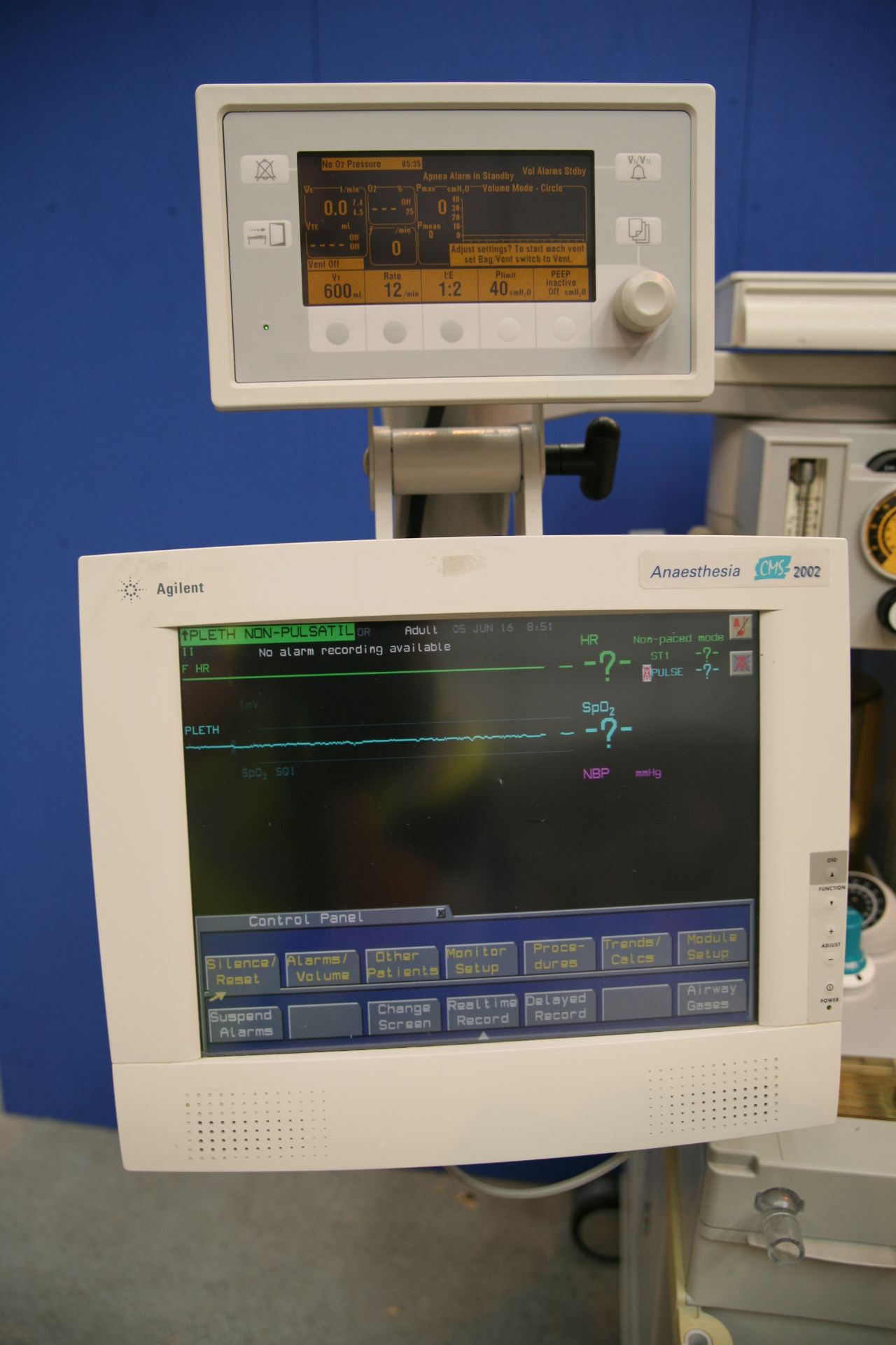 Datex Ohmeda Aestiva 5 Anaethesia Trolley With Agilent Anaesthesia CMS 2002 Monitor, Smart Vent, - Image 2 of 6
