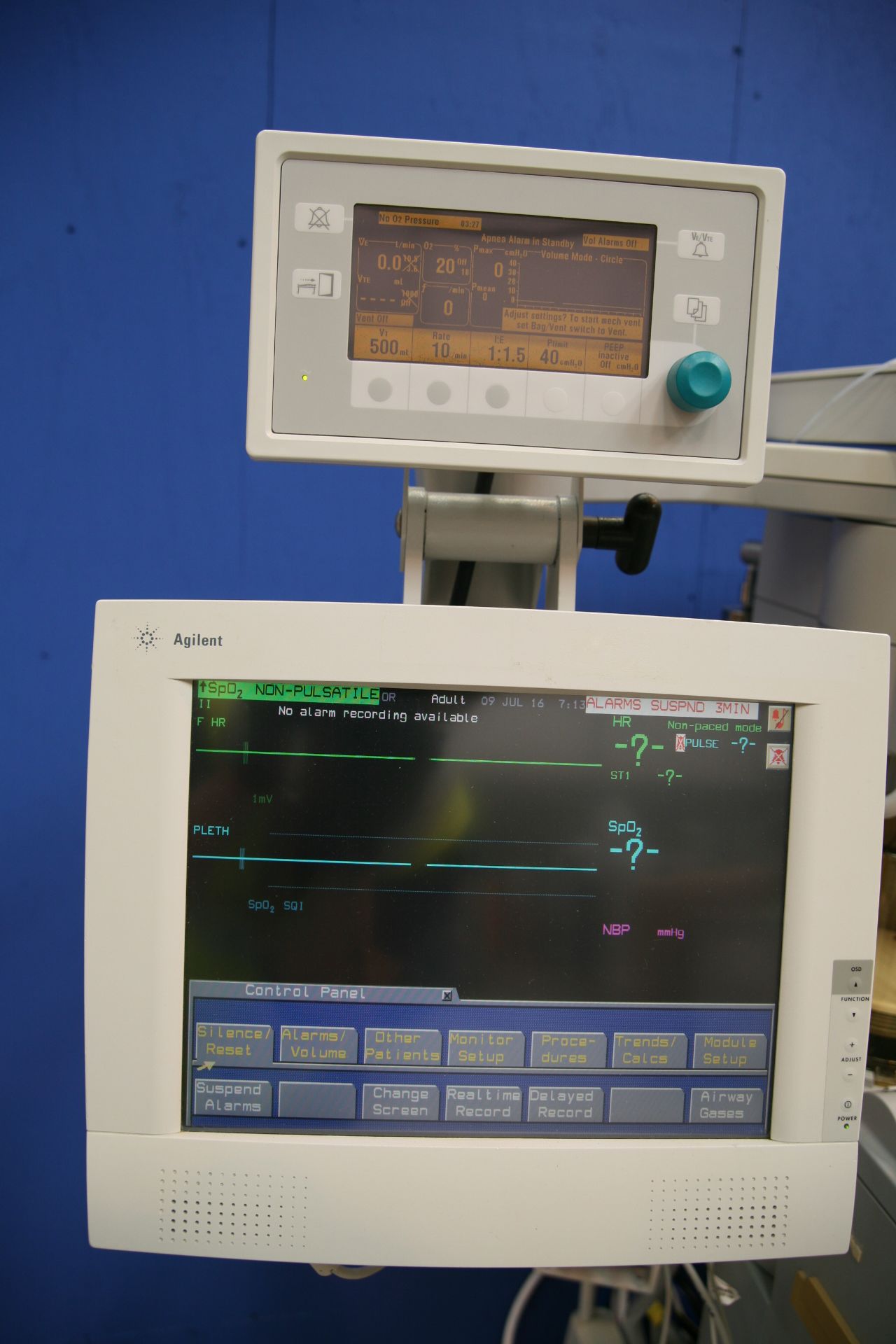 Datex Ohmeda Aestiva 5 Anaethesia Trolley With Agilent Anaesthesia CMS 2002 Monitor, Smart Vent, - Image 4 of 6