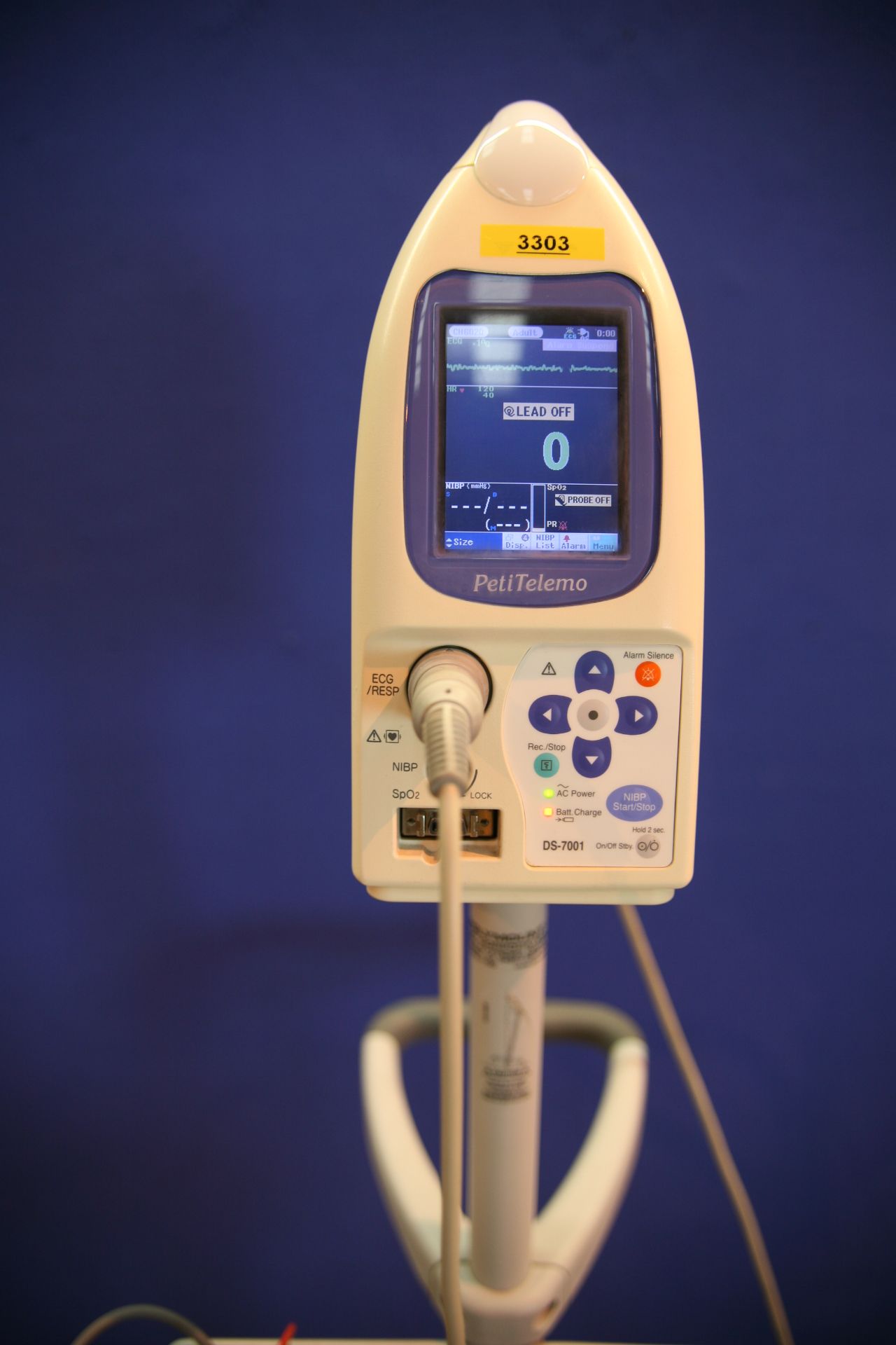 Petitelemo DS-7001 Patient Monitor *Powes Up* - Image 2 of 2