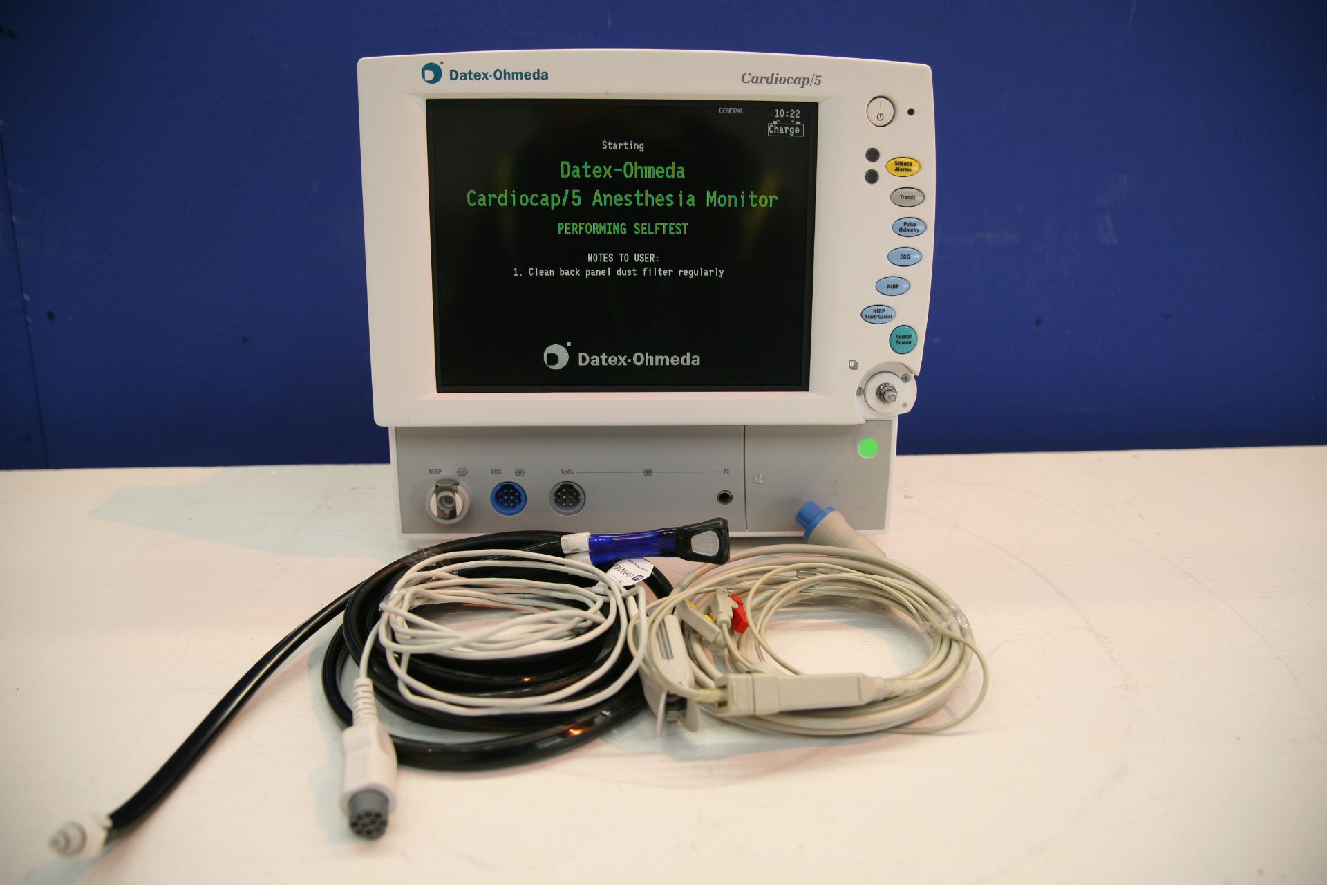 Datex Ohmeda Cardiocap/5 Patient Monitor With Nibp Cuff Hose,ECG Cable,