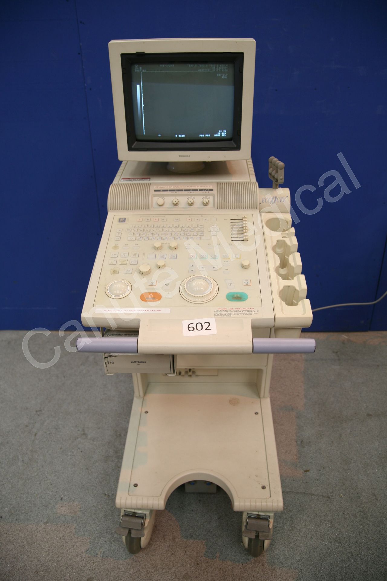 Toshiba ECC CEE Ultrasound Unit With Probe Toshiba PLF-703NT 7. - Image 2 of 4