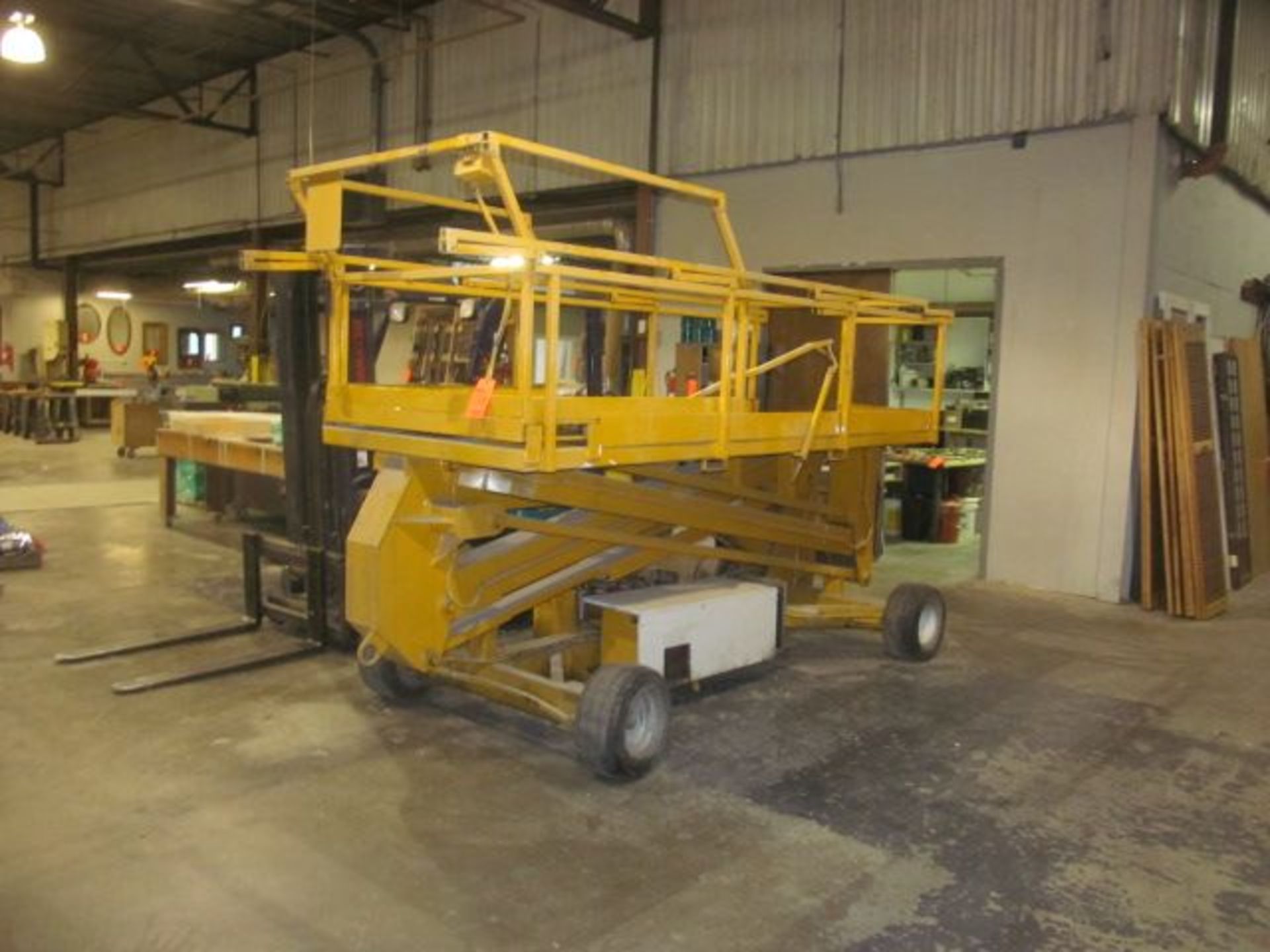 Strato Lift electric hydraulic scissors lift work platform, M/N MRX, S/N 8753, 1,000 lb cap, 25'H,