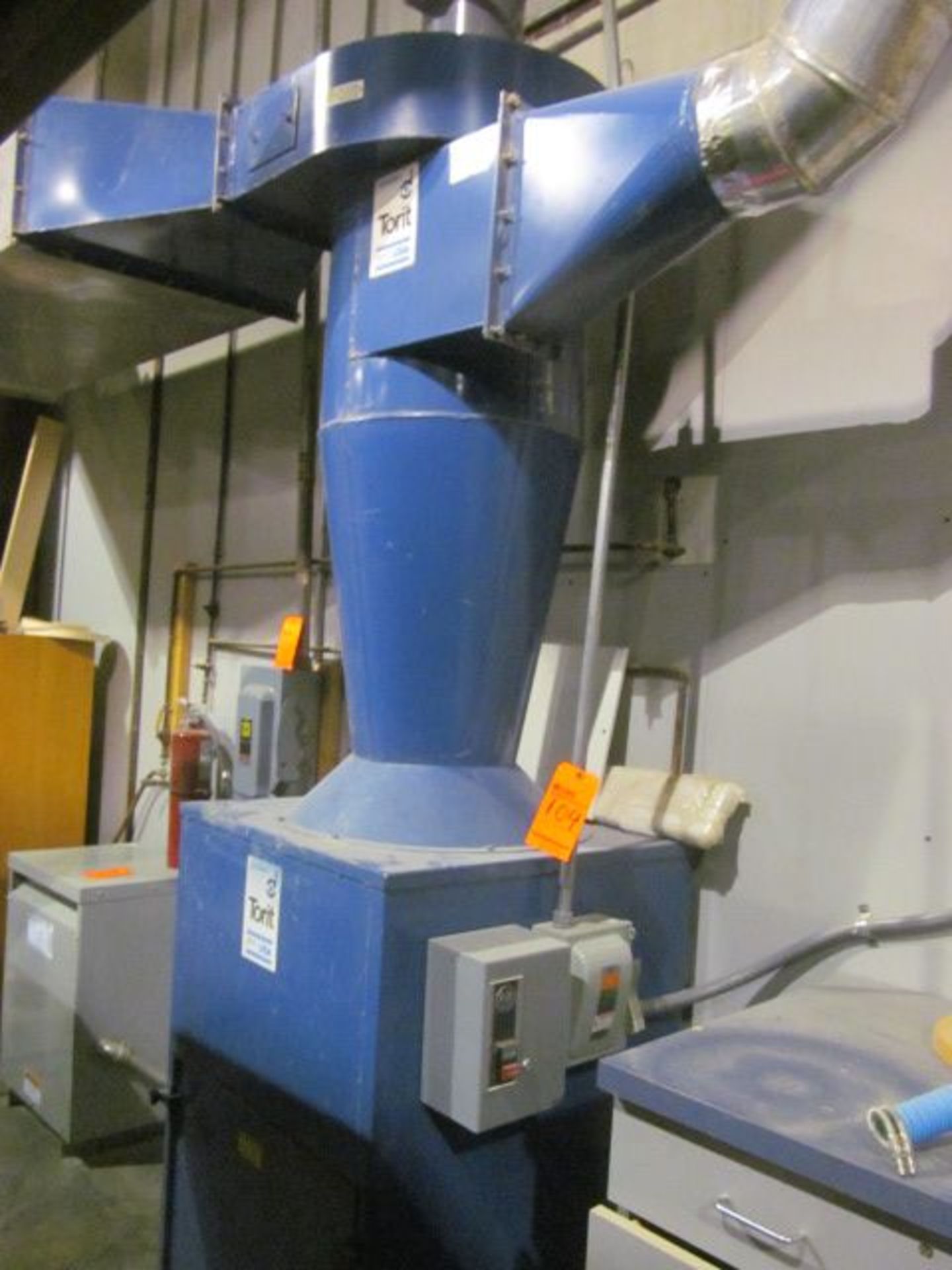 Donaldson Torit 20-5 bag house dust collection system, M/N 173017, 5 HP, 3 PH, 208/230/460 voltage