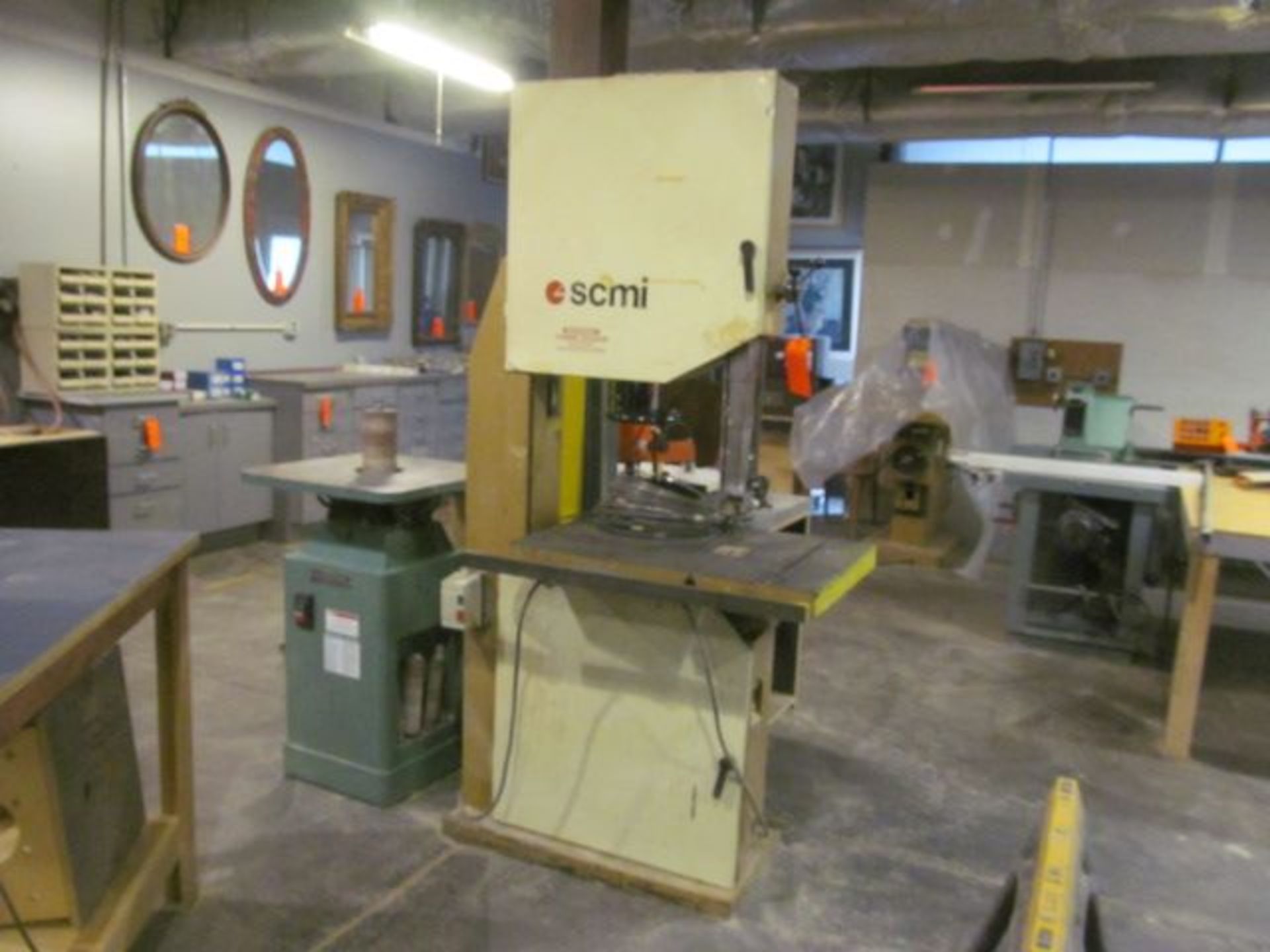 SCMI vertical 22" band saw, M/N 600SC, S/N 433, with 23" X 32" table, 2-1/2" throat, 20A, 250V, 3 - Image 3 of 3