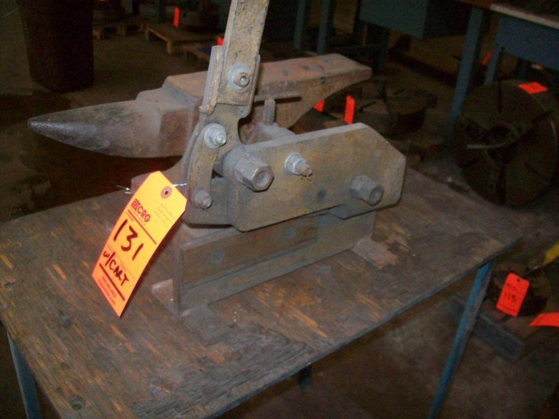 Lot includes (1) H1 iron anvil, (1) manual cutter and cart - Image 2 of 2