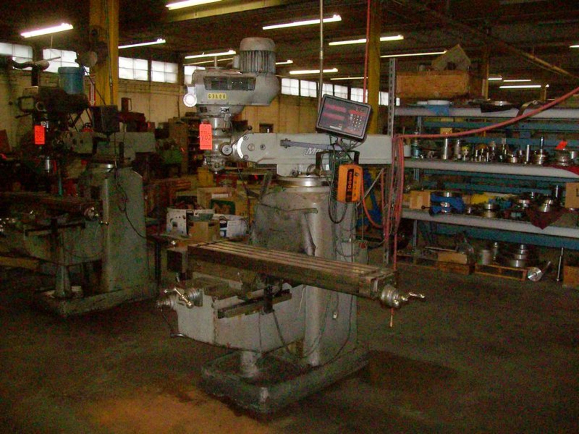 Millport vertical milling machine, M/N not available, S/N 5579, with 10" X 50" t-slot table, power - Image 3 of 4