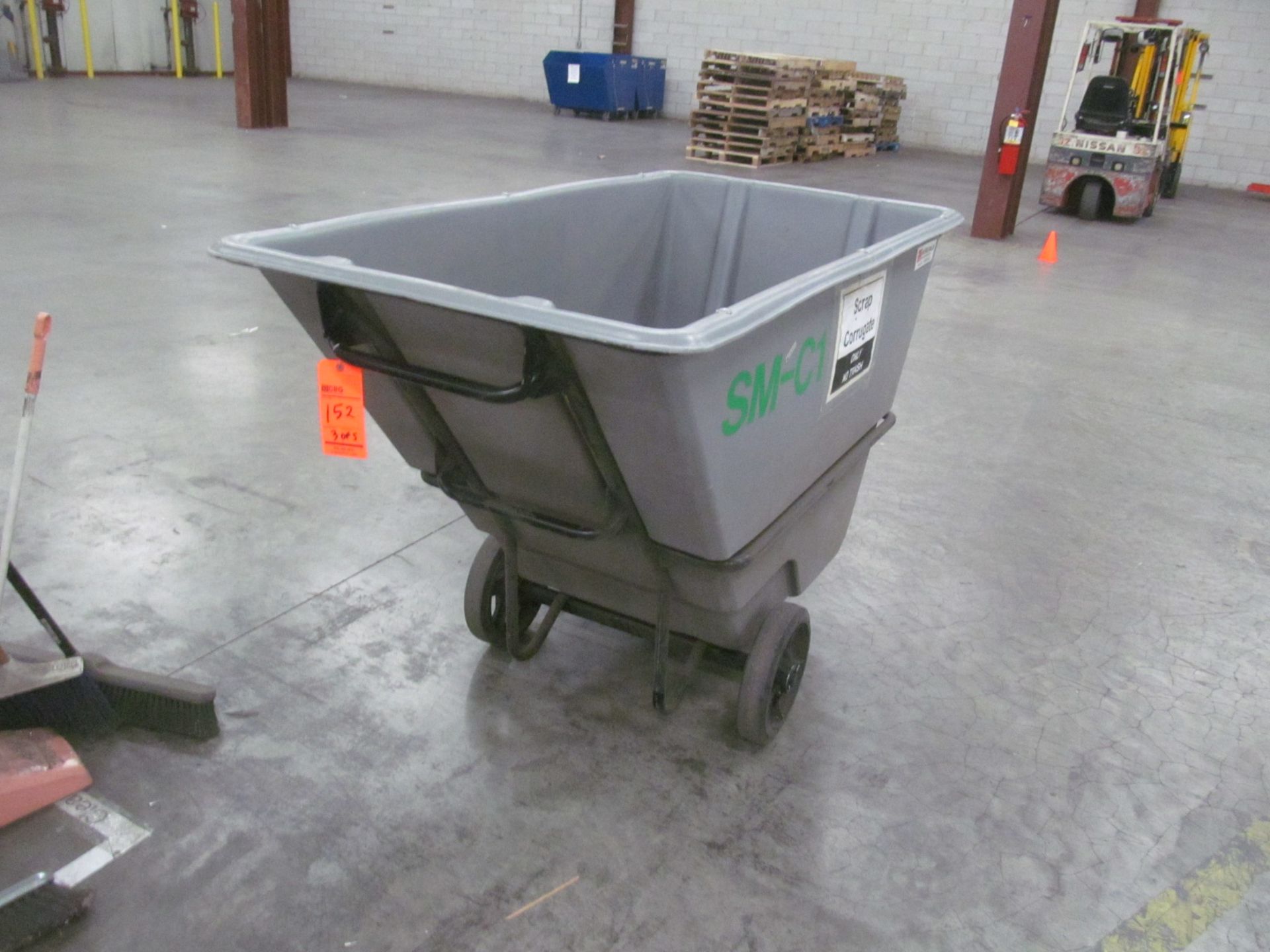 Lot of (5) assorted Akromils self-dumping hoppers with metal frame and plastic hopper- (1) yard