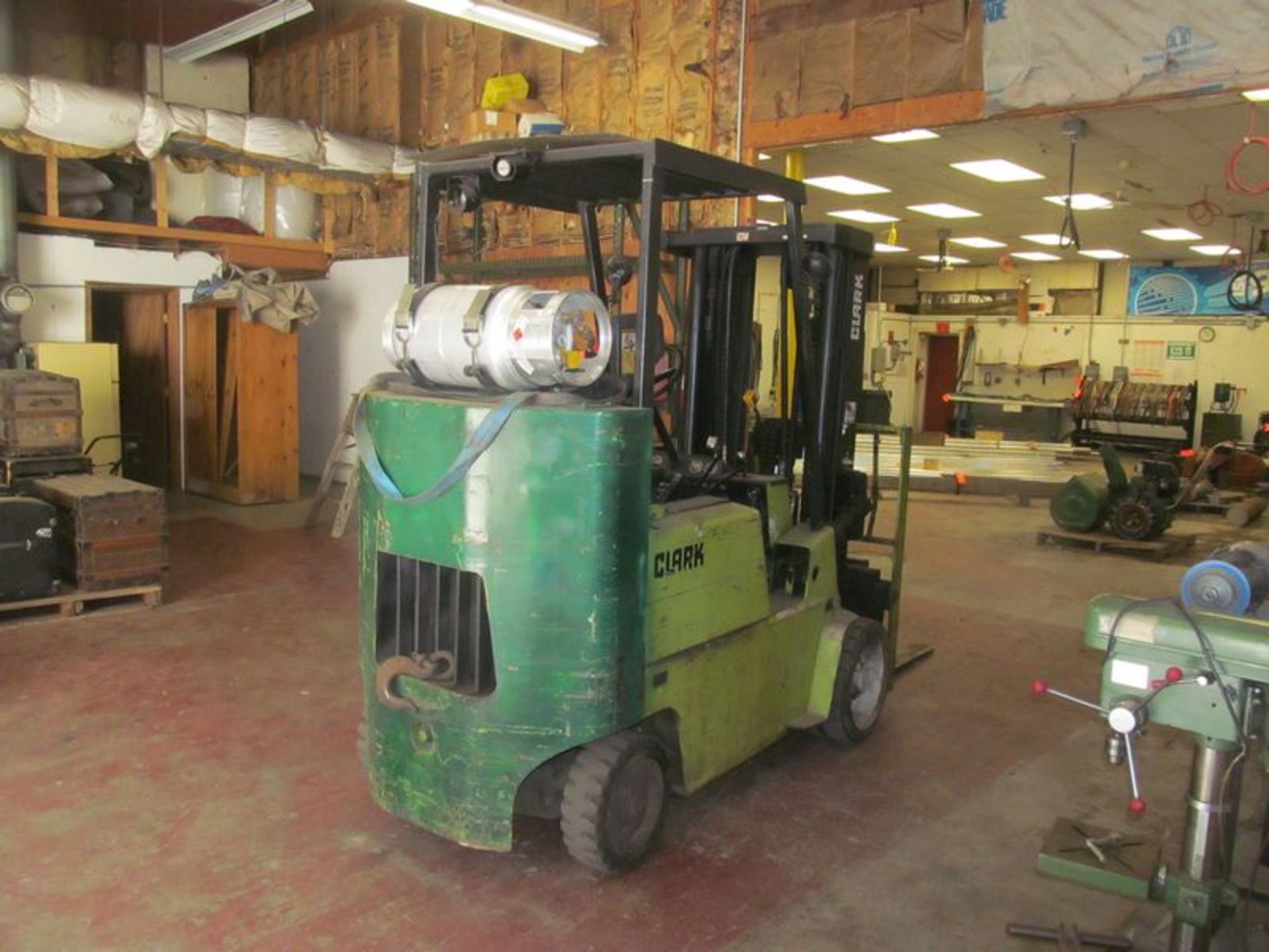 Clark model C500S80 propane forklift, 6,900 lb. capacity, 170" ht. capacity, 1485.1 hrs. at reading, - Image 2 of 2