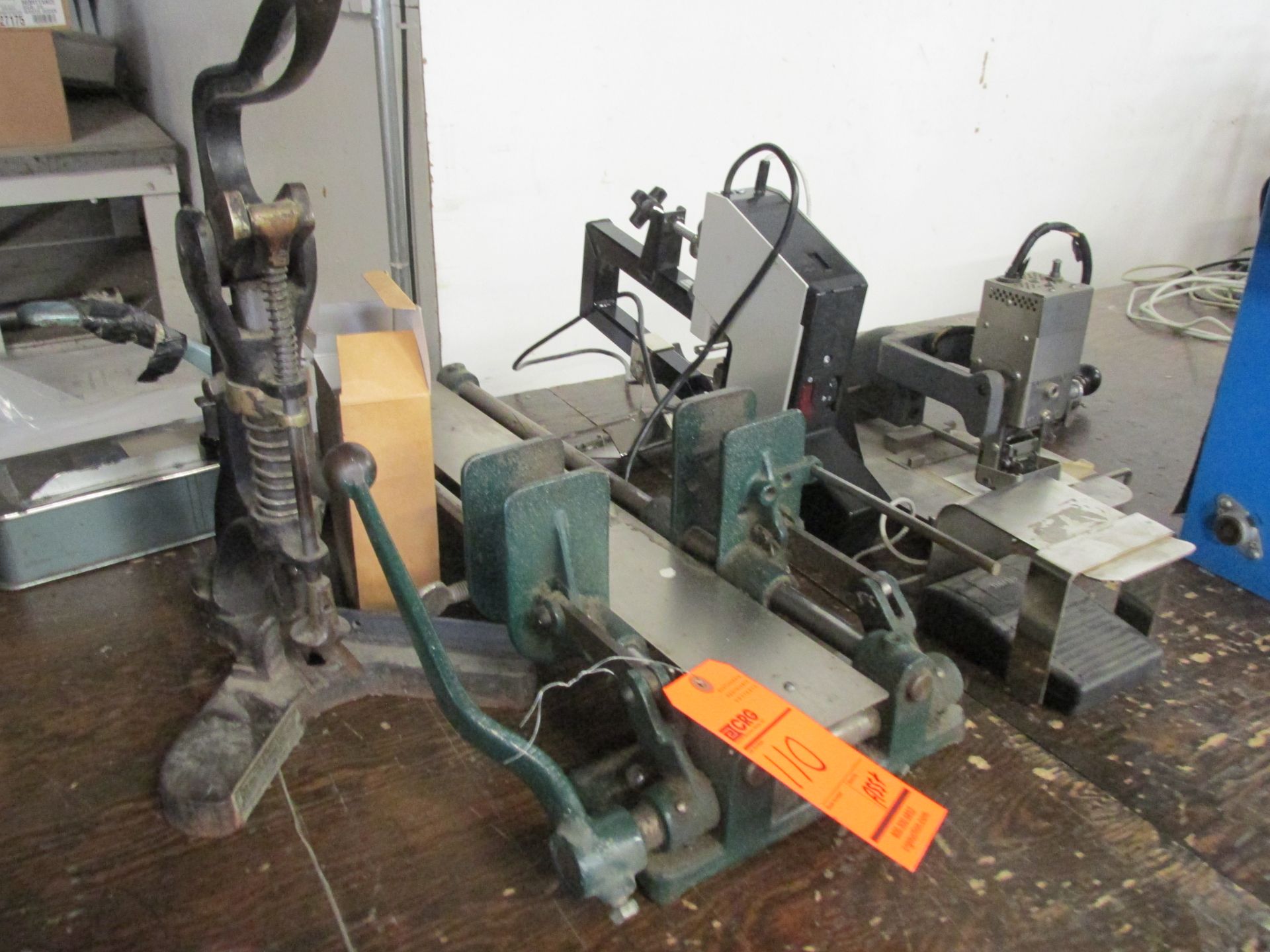 Lot of assorted punches, staplers & stitchers - Image 2 of 3