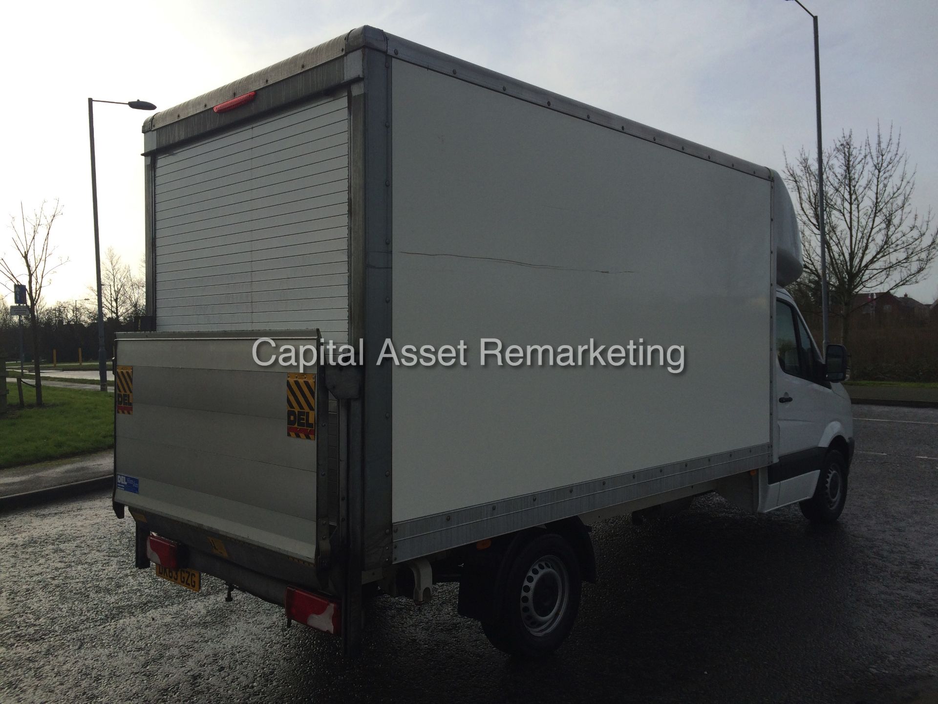 VOLKSWAGEN CRAFTER CR35 2.0TDI (109) BHP - LWB LUTON WITH ELECTRIC TAILIFT - 2014 MODEL - 1 OWNER - Image 5 of 20