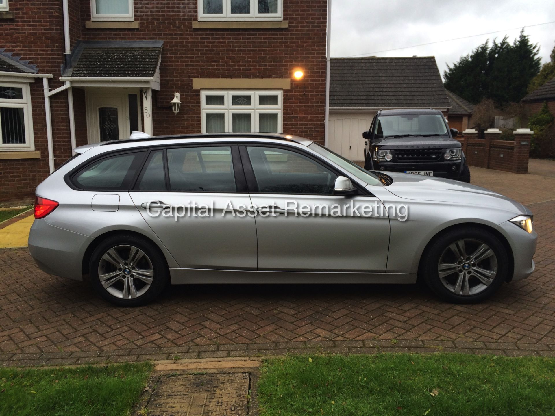 (On Sale) BMW 318D 'SPORT'  TOURING (2013 MODEL) NEW SHAPE - 1 OWNER FROM NEW - MASSIVE SPEC!! - Image 8 of 24