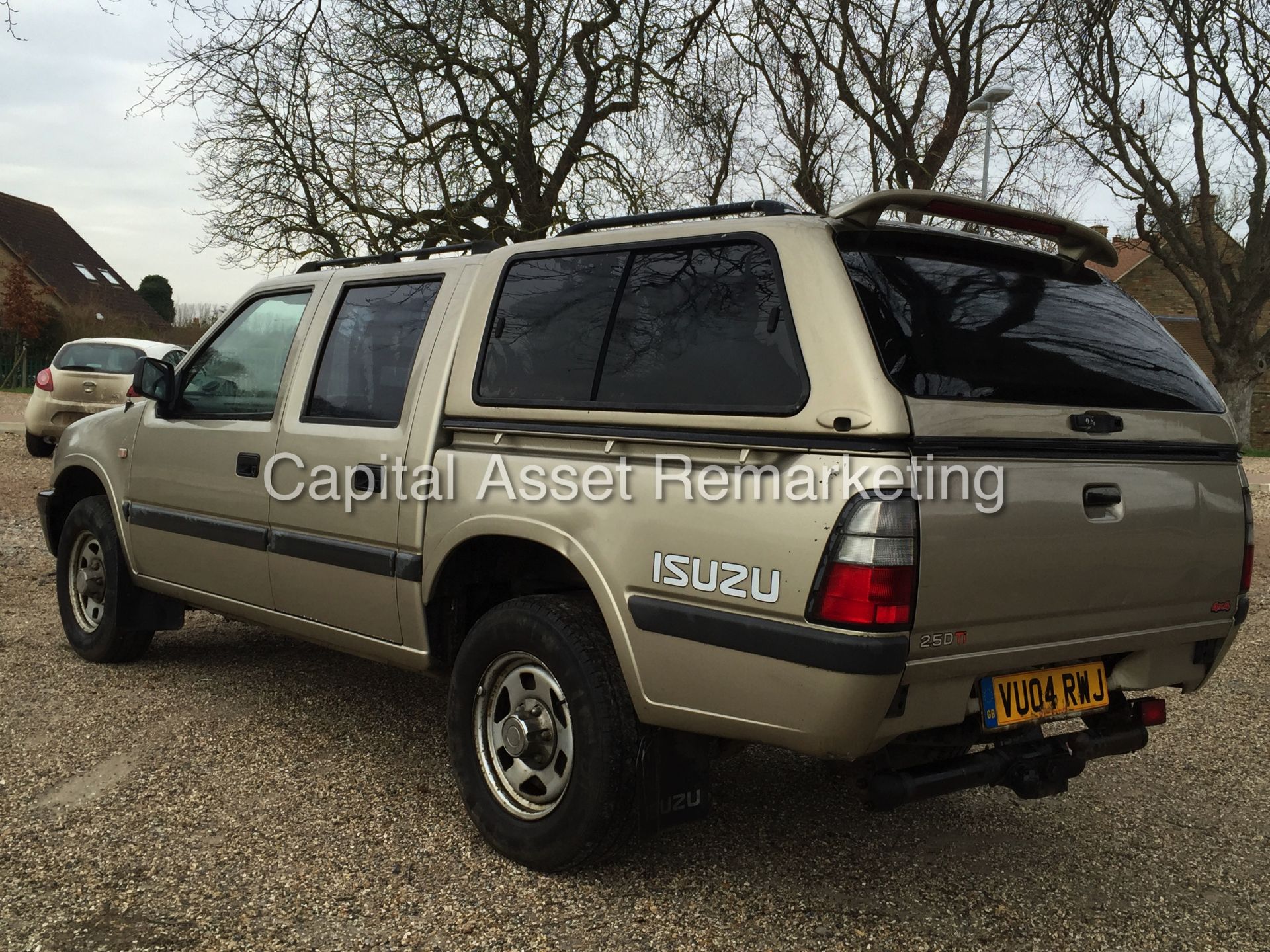 ISUZU 4x4 PICK-UP (2004 - 04 REG) 2.5 TD - D/CAB PICK-UP (NO VAT - SAVE 20%) - Image 5 of 17