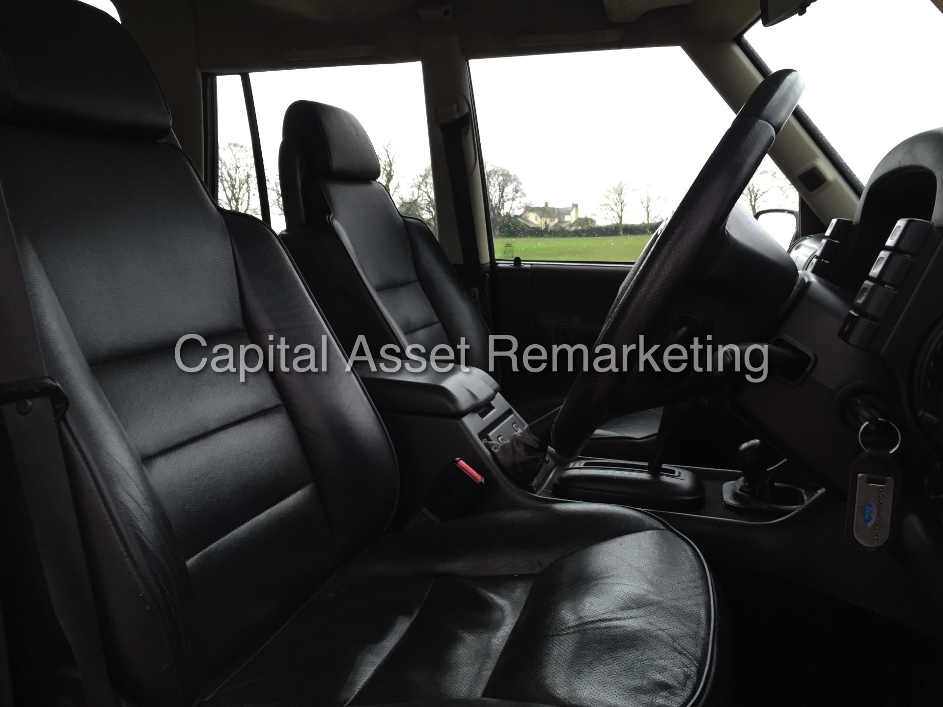 LAND ROVER DISCOVERY TD5 'LANDMARK' (2004 - 04 REG) 7 SEATER - LEATHER - AUTO (NO VAT - SAVE 20%) - Image 12 of 20
