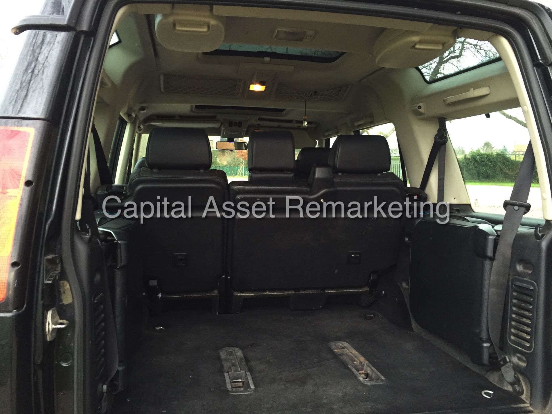 LAND ROVER DISCOVERY TD5 'LANDMARK' (2004 - 04 REG) 7 SEATER - LEATHER - AUTO (NO VAT - SAVE 20%) - Image 14 of 20