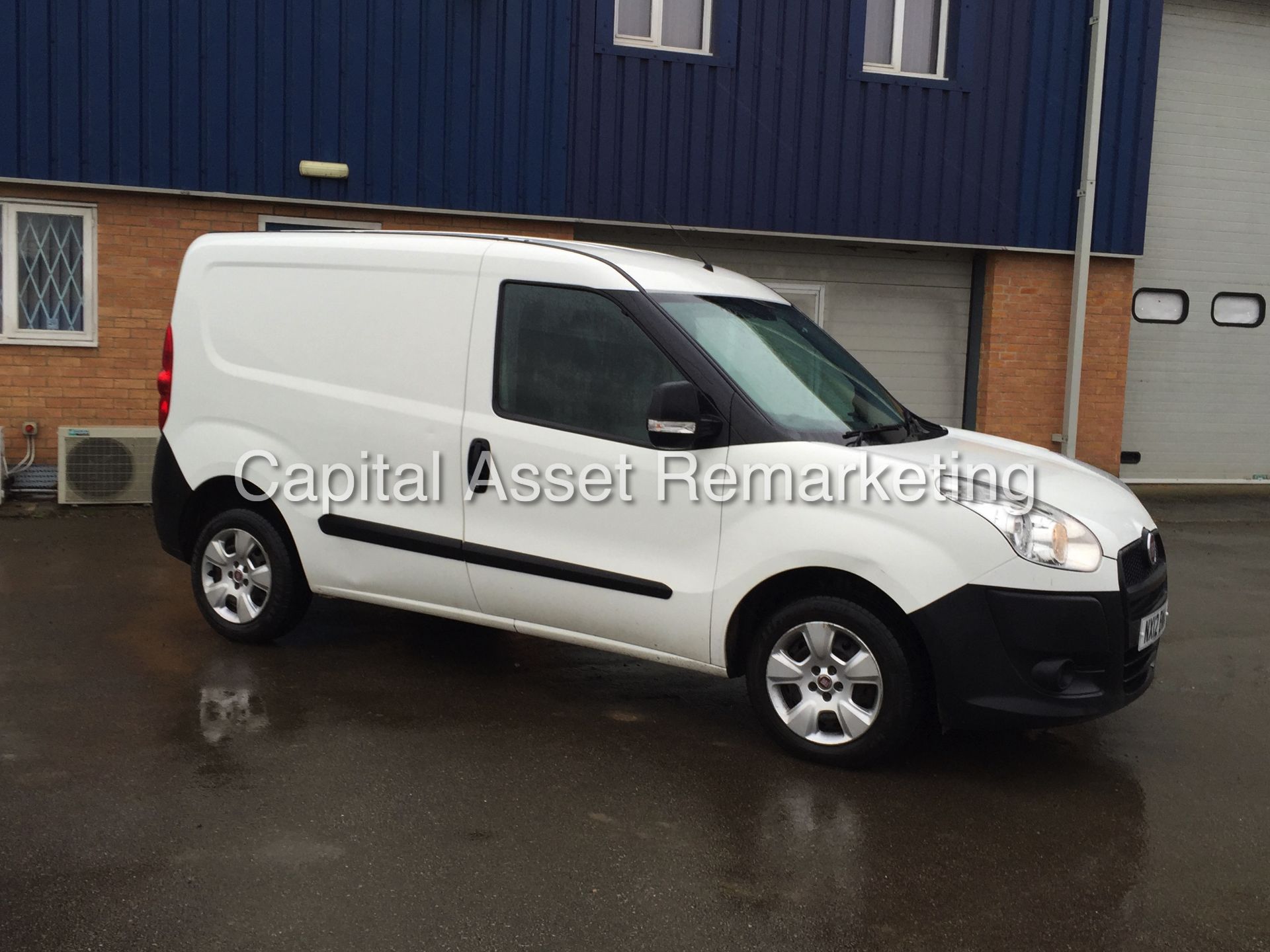 (ON SALE) FIAT DOBLO 16V (2012 - 12 REG) 1.3 'MULTI-JET' - 5 SPEED  (1 COMPANY OWNER FROM NEW) - Image 8 of 16