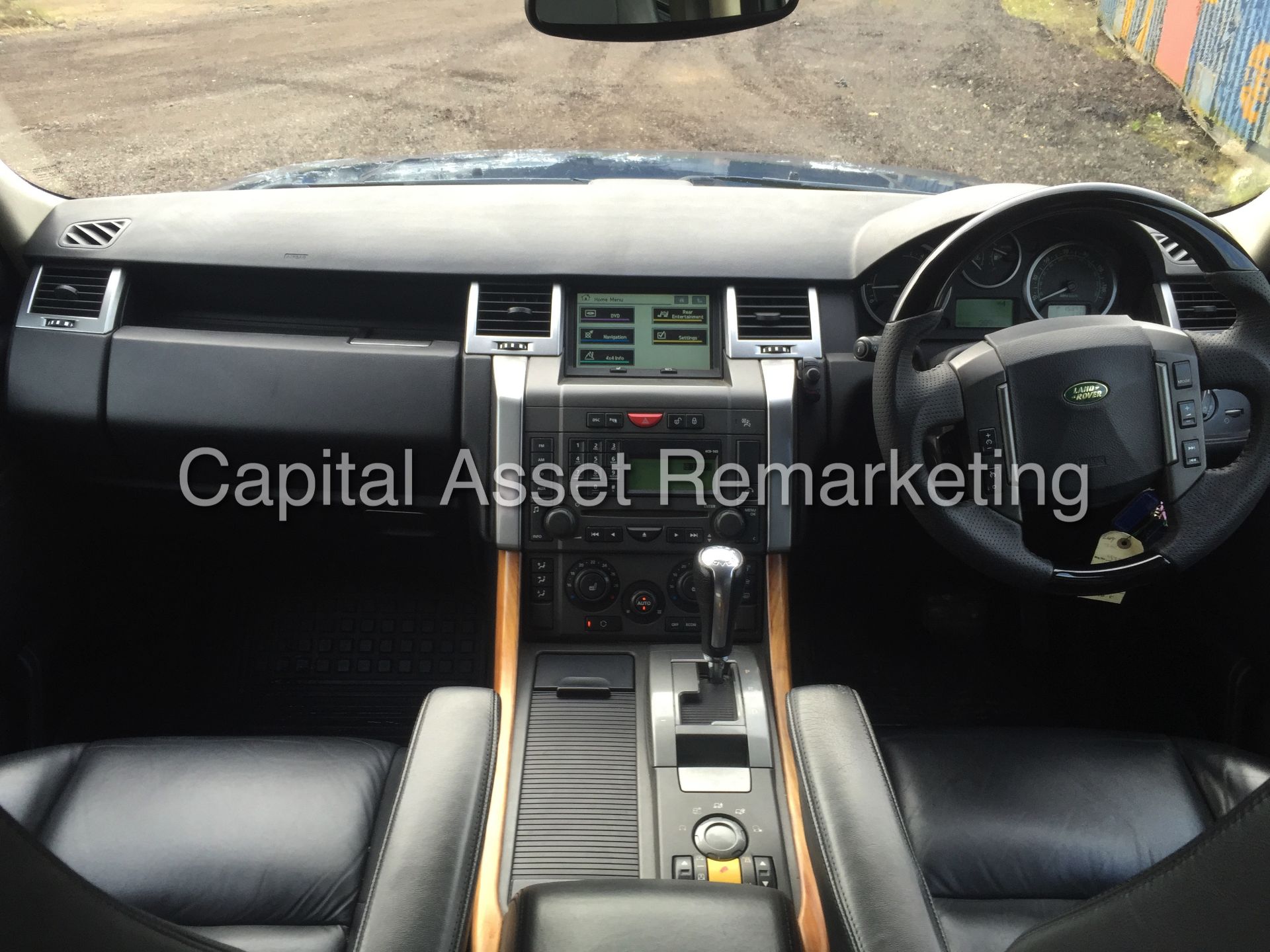 (ON SALE) RANGE ROVER SPORT 'HSE' (TDV6) - AUTO - LEATHER - SAT NAV - FRONT & REAR DVD's - Image 21 of 27