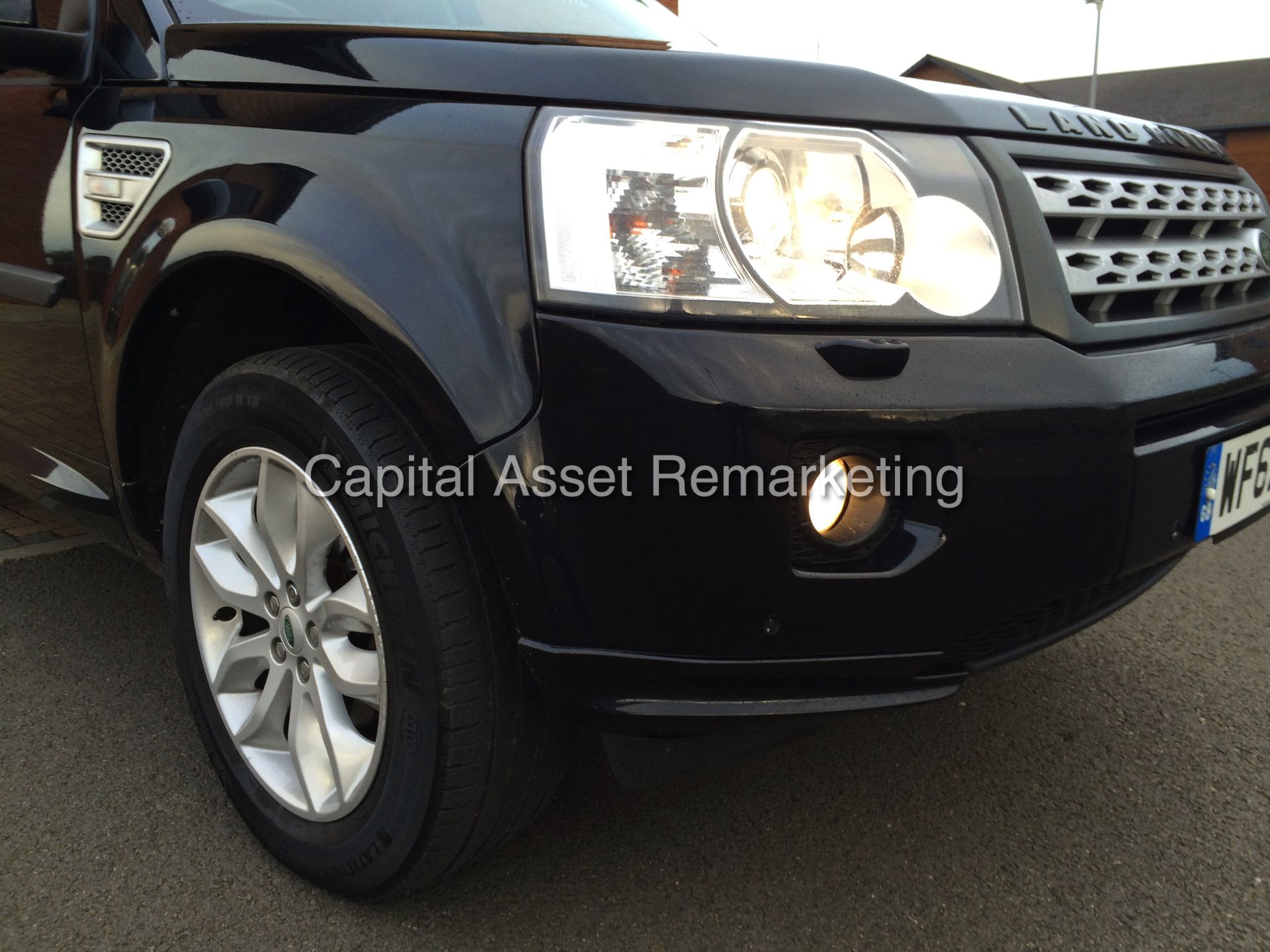 LAND ROVER FREELANDER 2 SD4 "HSE COMMAND SHIFT" (2013 MODEL) FULL LOADED - SAT NAV - PAN ROOF - LOOK - Image 9 of 27