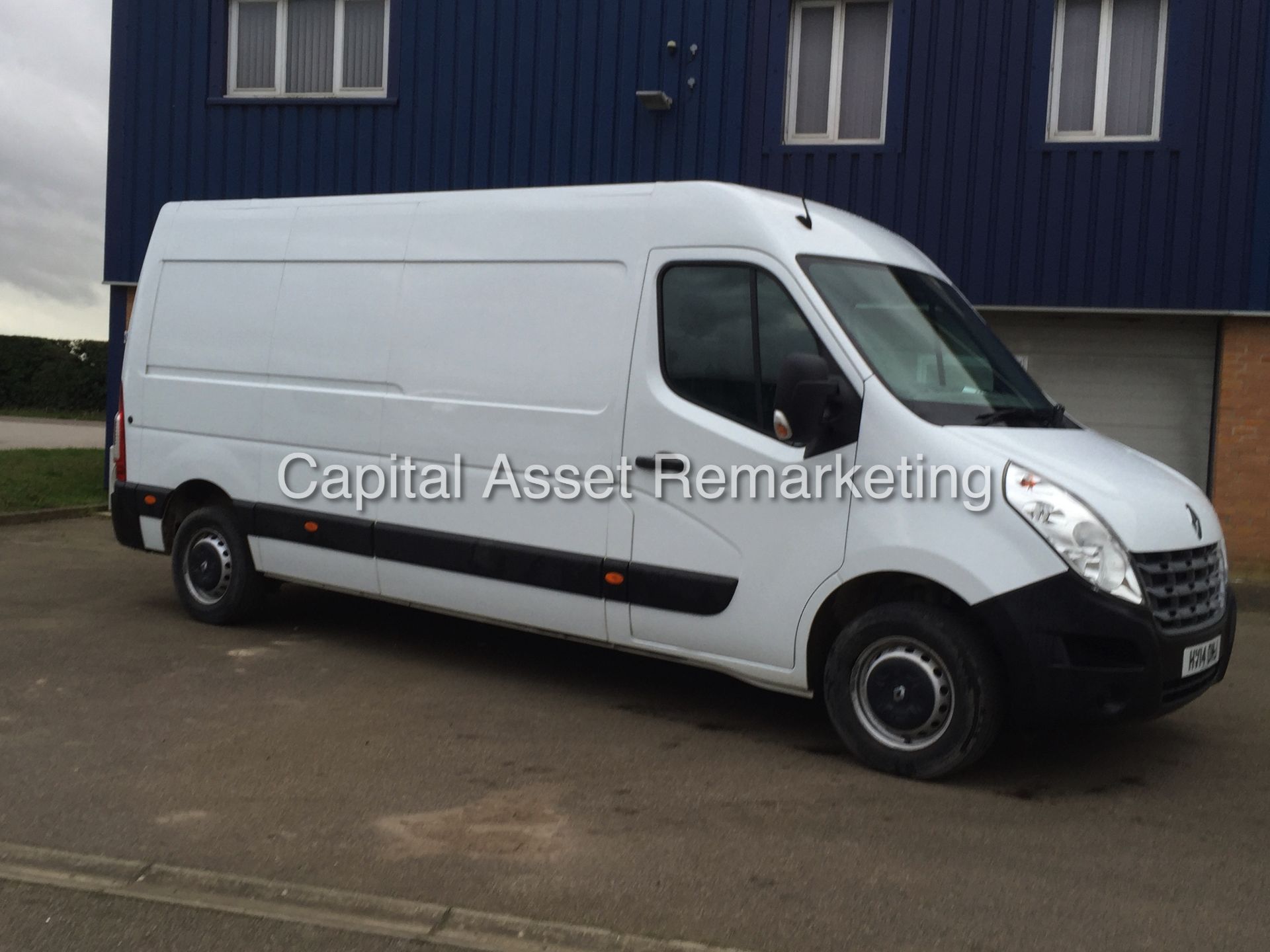 (ON SALE) RENAULT MASTER LM35 'EXTRA' (2014 - 14 REG) 2.3 DCI - 6 SPEED - AIR CON  (1 COMPANY OWNER) - Image 8 of 16