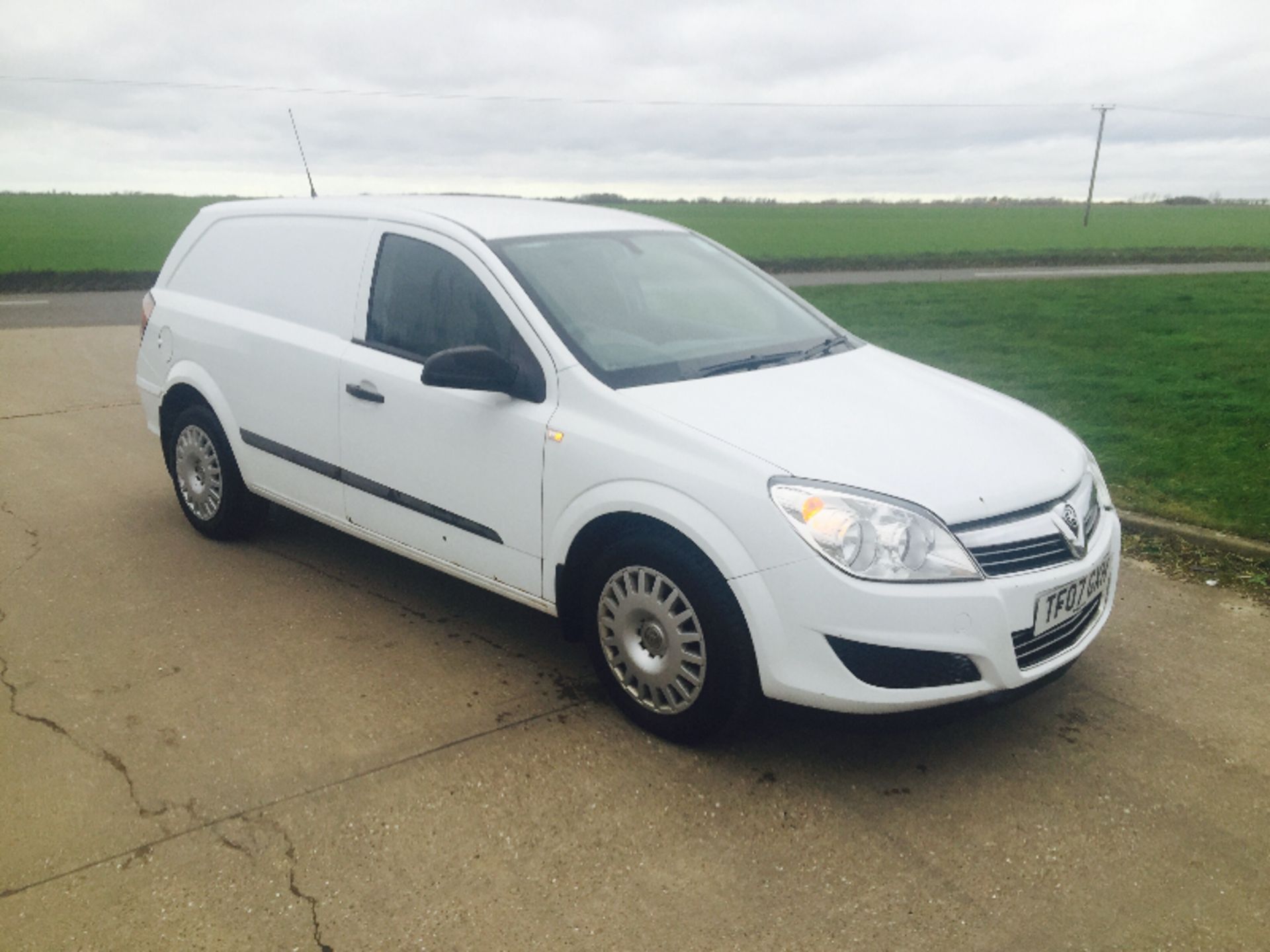 (ON SALE) VAUXHALL ASTRA 'CLUB' (2007 - 07 REG) 1.7 CDTI - 6 SPEED