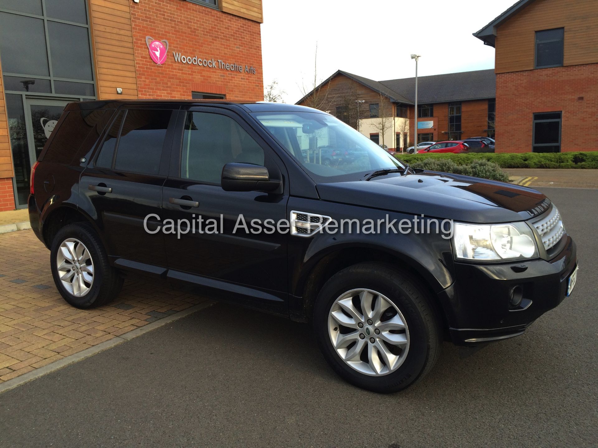 LAND ROVER FREELANDER 2 SD4 "HSE COMMAND SHIFT" (2013 MODEL) FULL LOADED - SAT NAV - PAN ROOF - LOOK