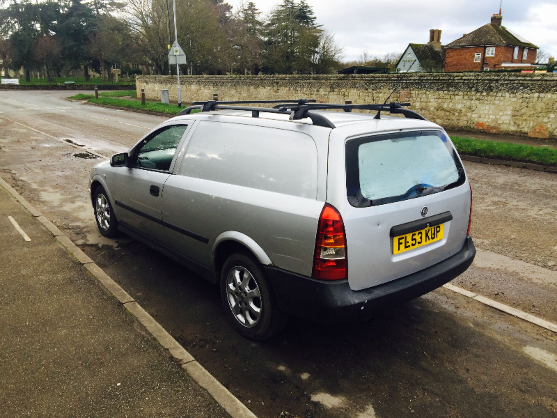 VAUXHALL ASTRA 2.0 DTI SPORTIVE 2003(53) **METALLIC SILVER**A/C** NO VAT SAVE 20% - Image 2 of 9