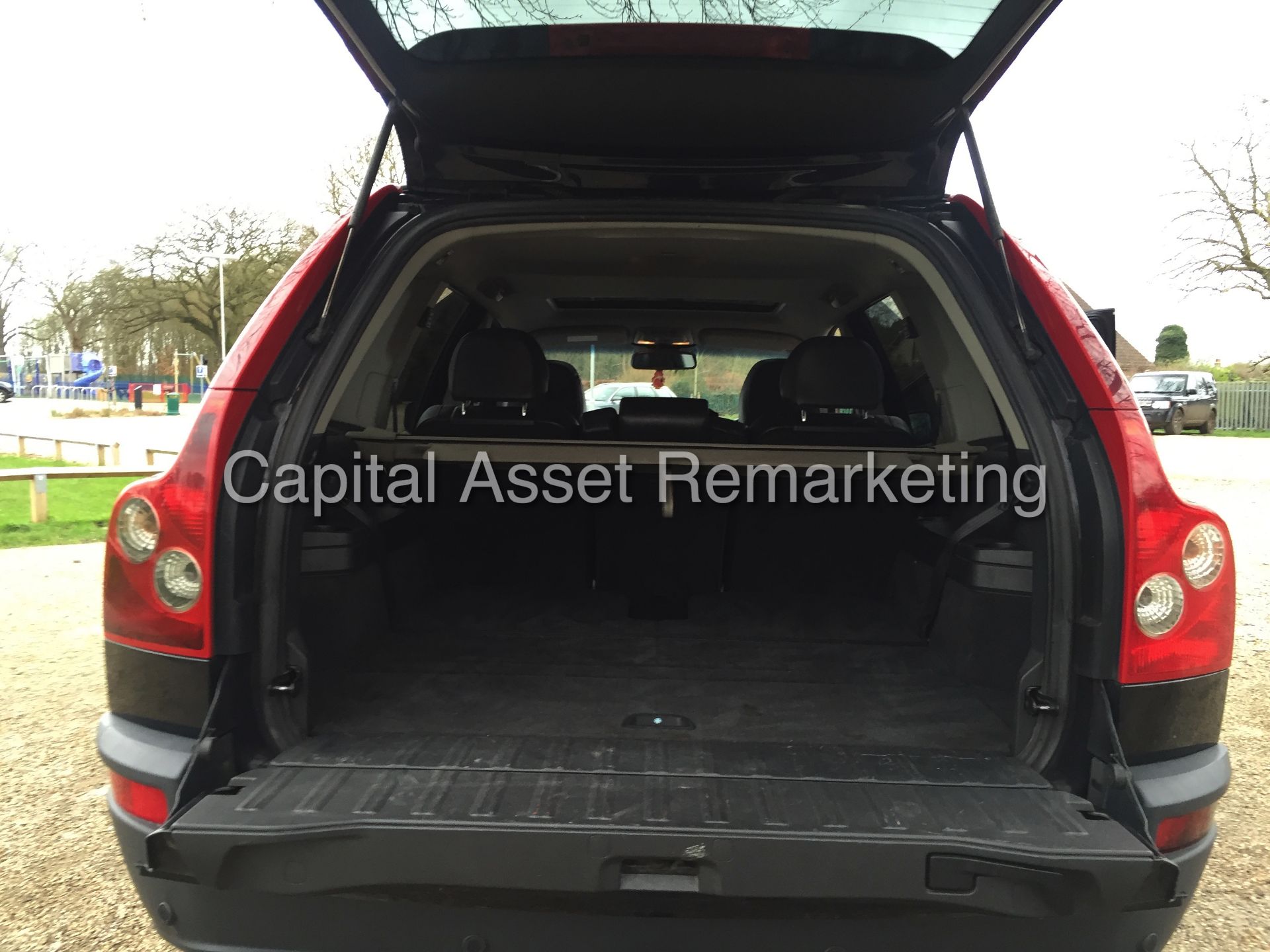 (ON SALE) VOLVO XC90 'D5' (2004 - 04 REG) AUTO - LEATHER - 7 SEATER - SAT NAV 'HUGE SPEC' - Image 17 of 24