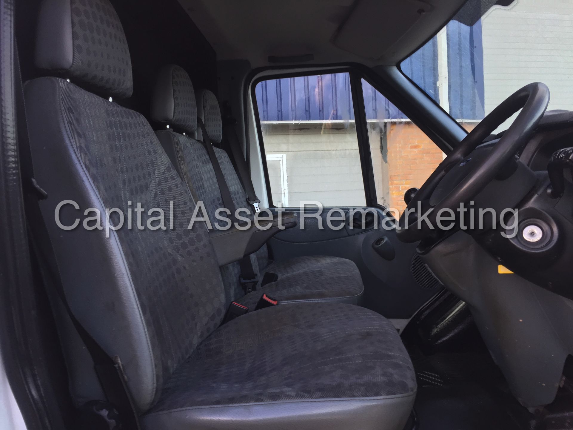 (ON SALE) FORD TRANSIT 100 T350L RWD (2012 - 12 REG) 2.2 TDCI - 100 PS - 6 SPEED 'LWB - HI ROOF' - Image 11 of 17