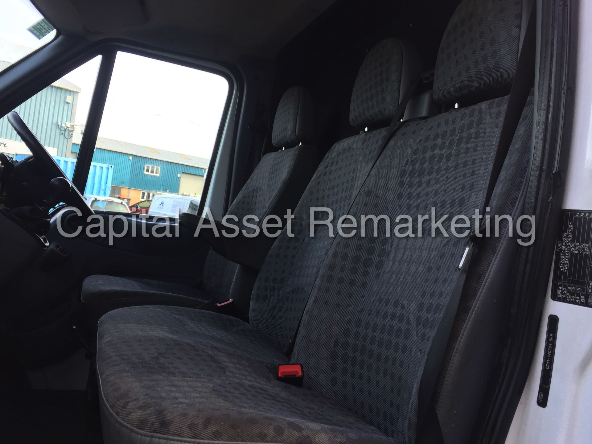 (ON SALE) FORD TRANSIT 100 T350L RWD (2012 - 12 REG) 2.2 TDCI - 100 PS - 6 SPEED 'LWB - HI ROOF' - Image 15 of 17