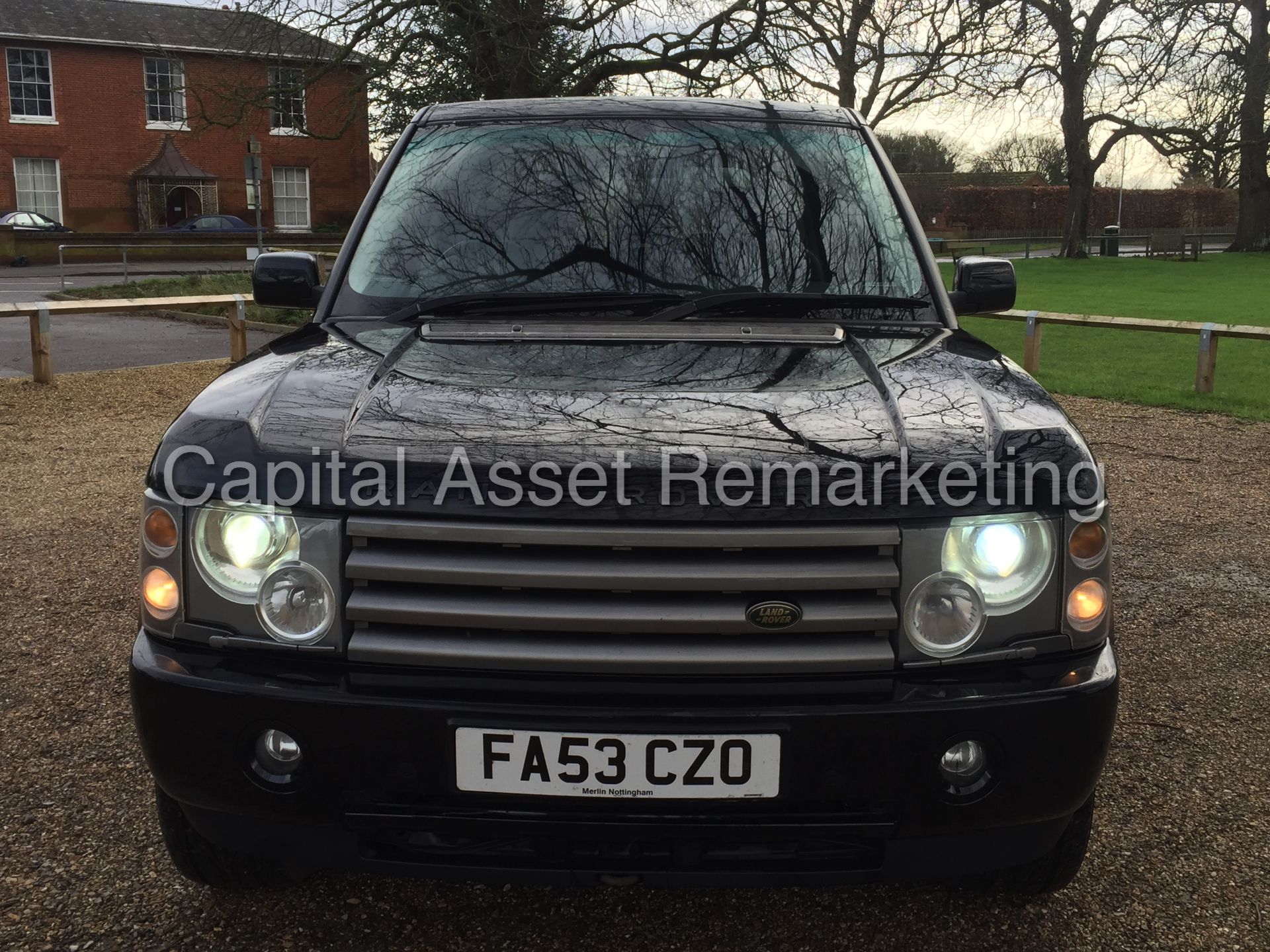 (ON SALE) RANGE ROVER VOGUE 'AUTOBIOGRAPHY' (2004 MODEL) 4.4 V8 - AUTO - LEATHER - SAT NAV  (NO VAT) - Image 3 of 30