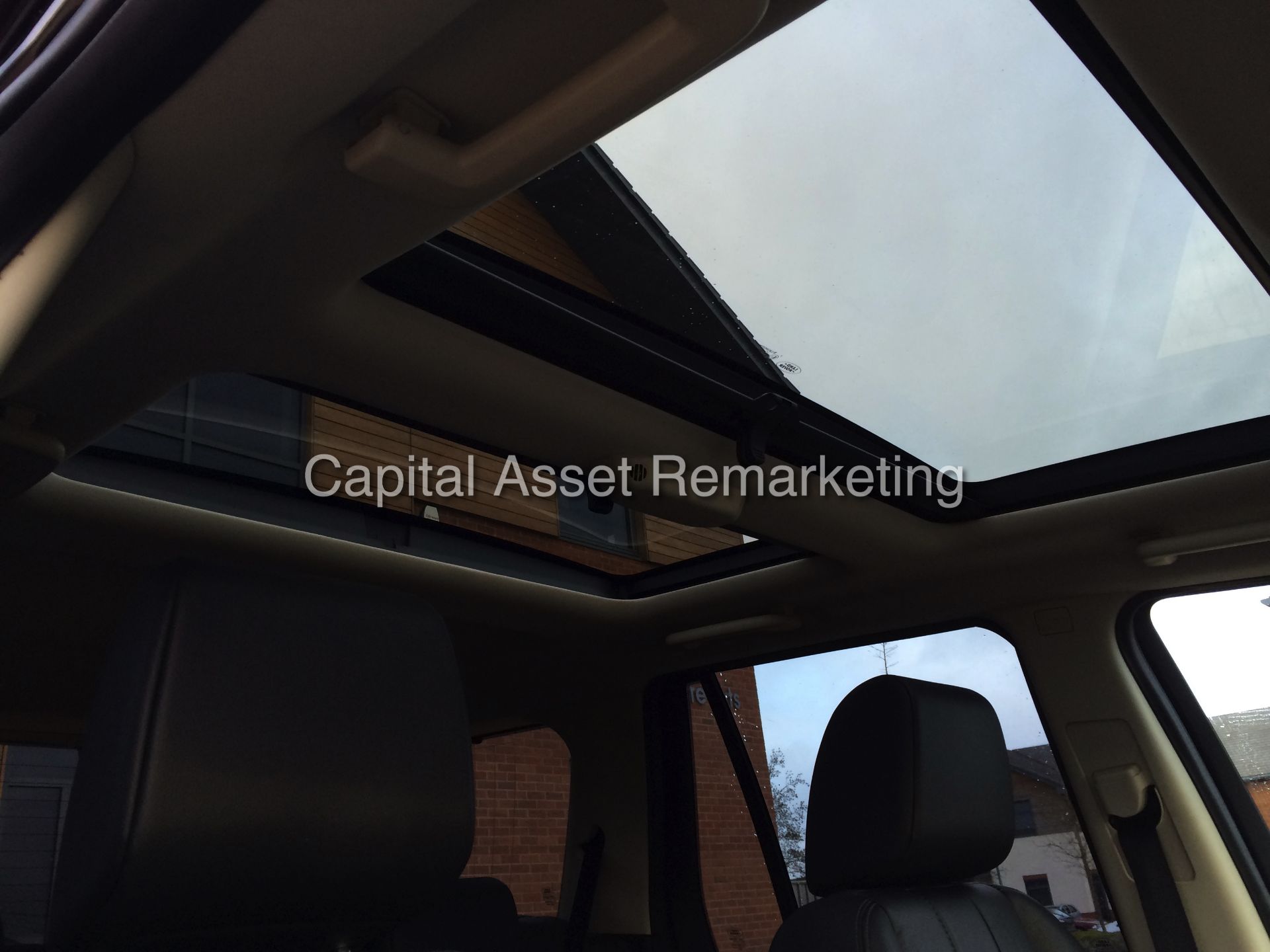 LAND ROVER FREELANDER 2 SD4 "HSE COMMAND SHIFT" (2013 MODEL) FULL LOADED - SAT NAV - PAN ROOF - LOOK - Image 21 of 27