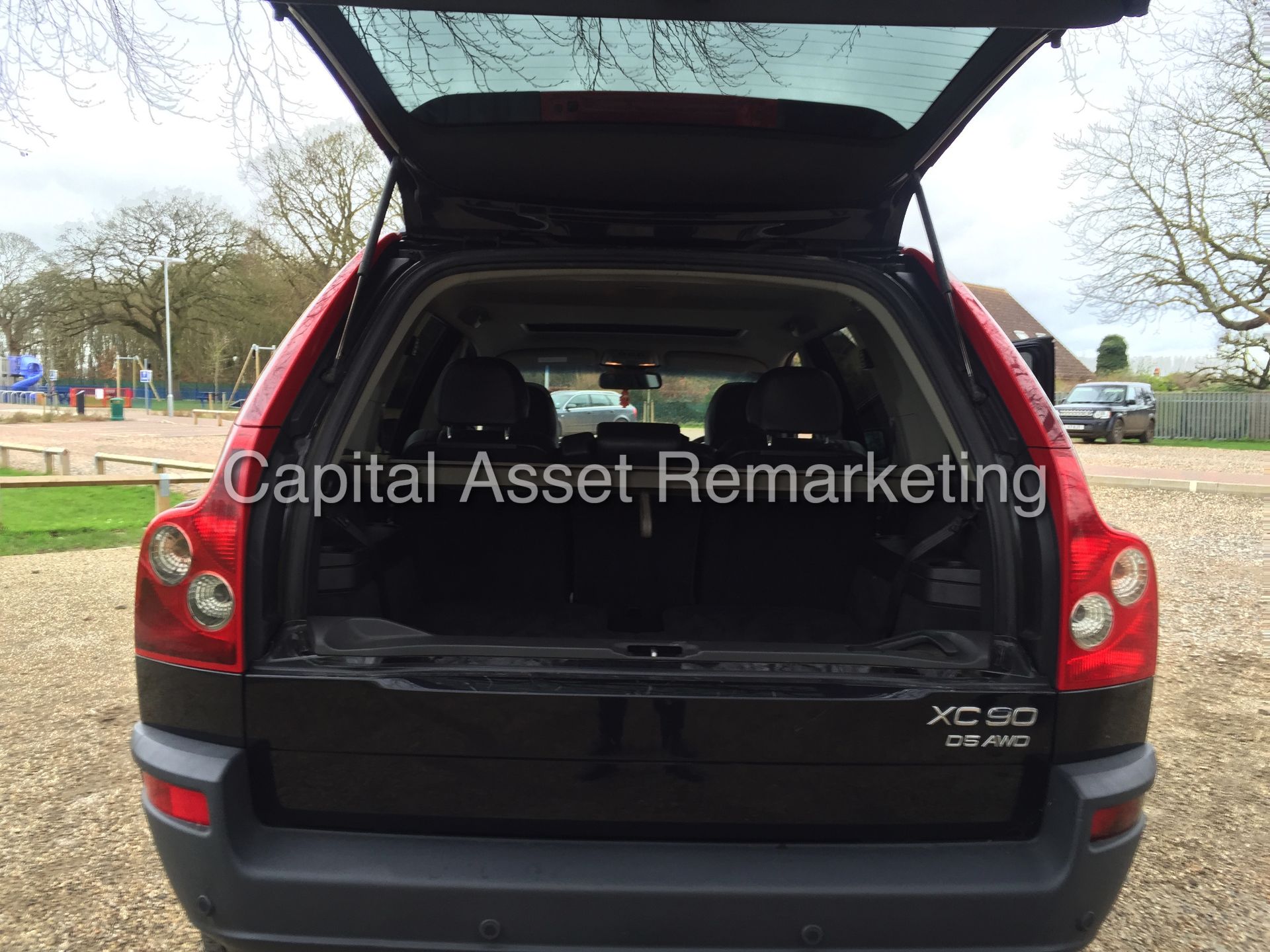 (ON SALE) VOLVO XC90 'D5' (2004 - 04 REG) AUTO - LEATHER - 7 SEATER - SAT NAV 'HUGE SPEC' - Image 16 of 24