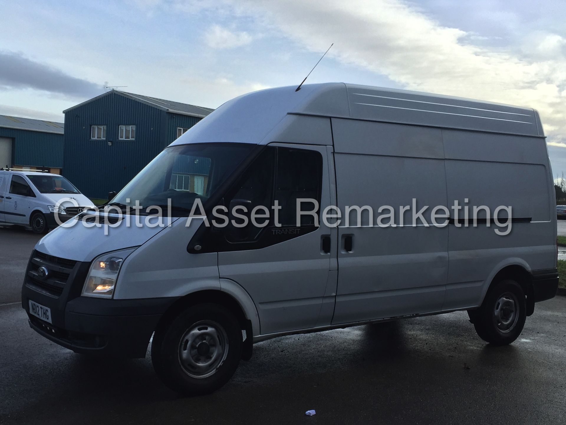 (ON SALE) FORD TRANSIT 100 T350L RWD (2012 - 12 REG) 2.2 TDCI - 100 PS - 6 SPEED 'LWB - HI ROOF' - Image 5 of 17