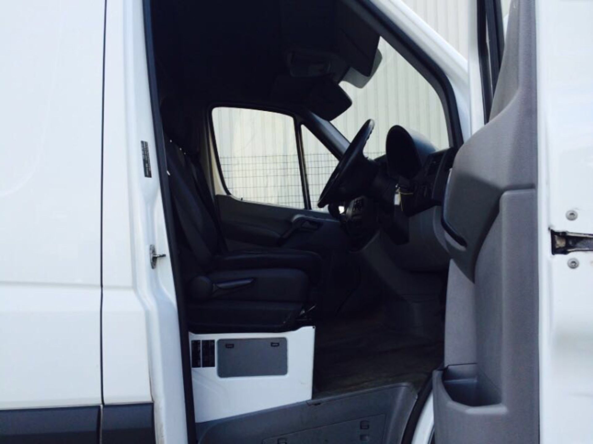 MERCEDES SPRINTER '313CDI - 130BHP' (2013 MODEL) CRUISE CONTROL - ELEC PACK - FSH - 1 OWNER FROM NEW - Image 8 of 17