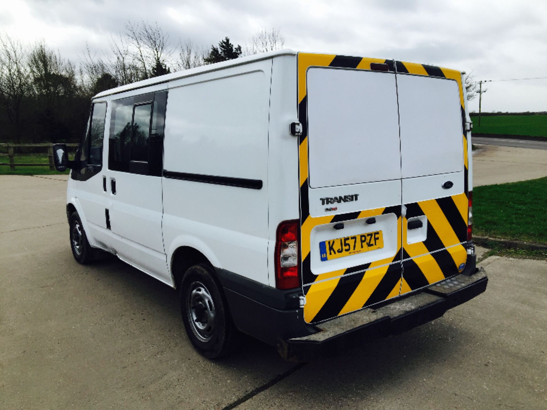 (ON SALE) FORD TRANSIT 2.2 TDCI 85 T280S FWD 2007(57) REG **CREW VAN** NO VAT SAVE 20% - Image 6 of 10