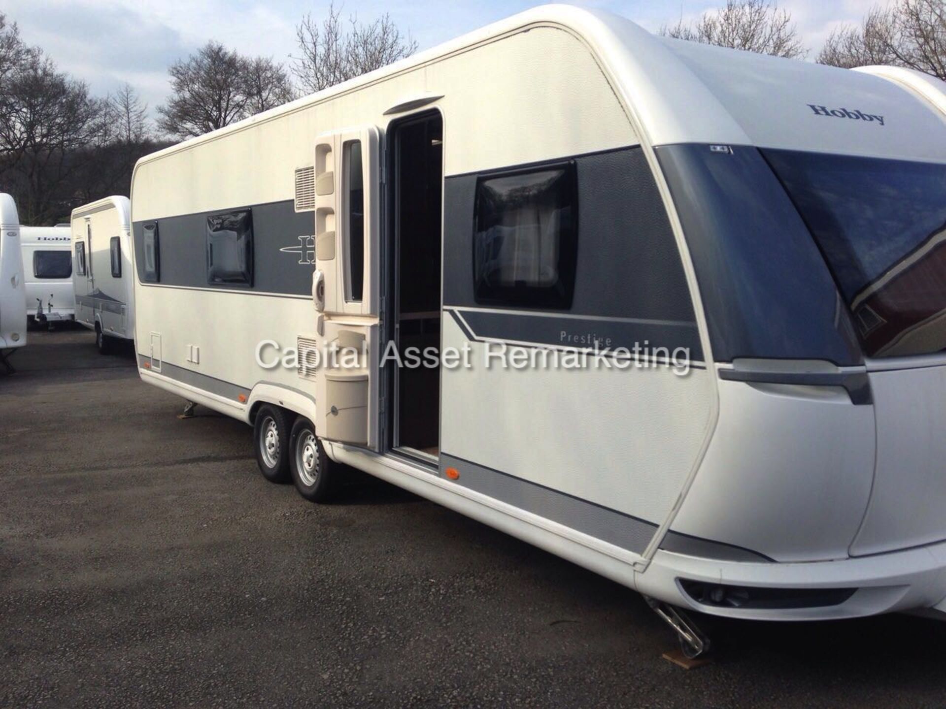 (ON SALE) HOBBY 645 VIP 'LUXURY' 5 BERTH CARAVAN (NEW 2015 - LATEST SPEC) MASSIVE SPEC - STUNNING