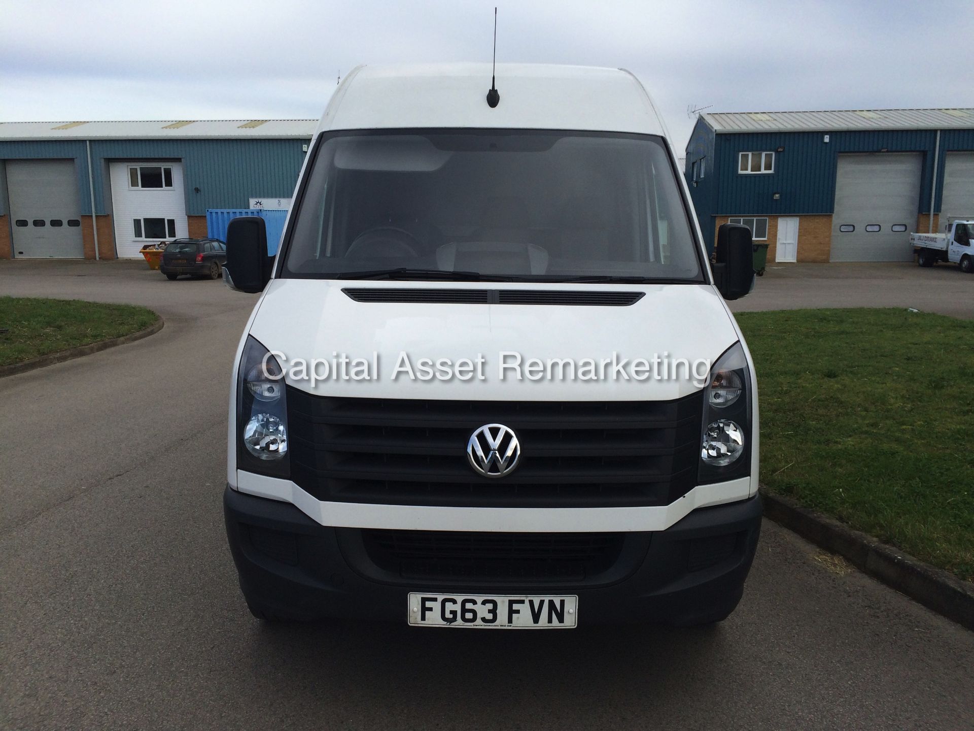 VOLKSWAGEN CRAFTER 2.0Ltr TDI CR35 LWB (2014 MODEL) NEW SHAPE - CRUISE CONTROL - 1 OWNER FROM NEW !! - Image 8 of 19