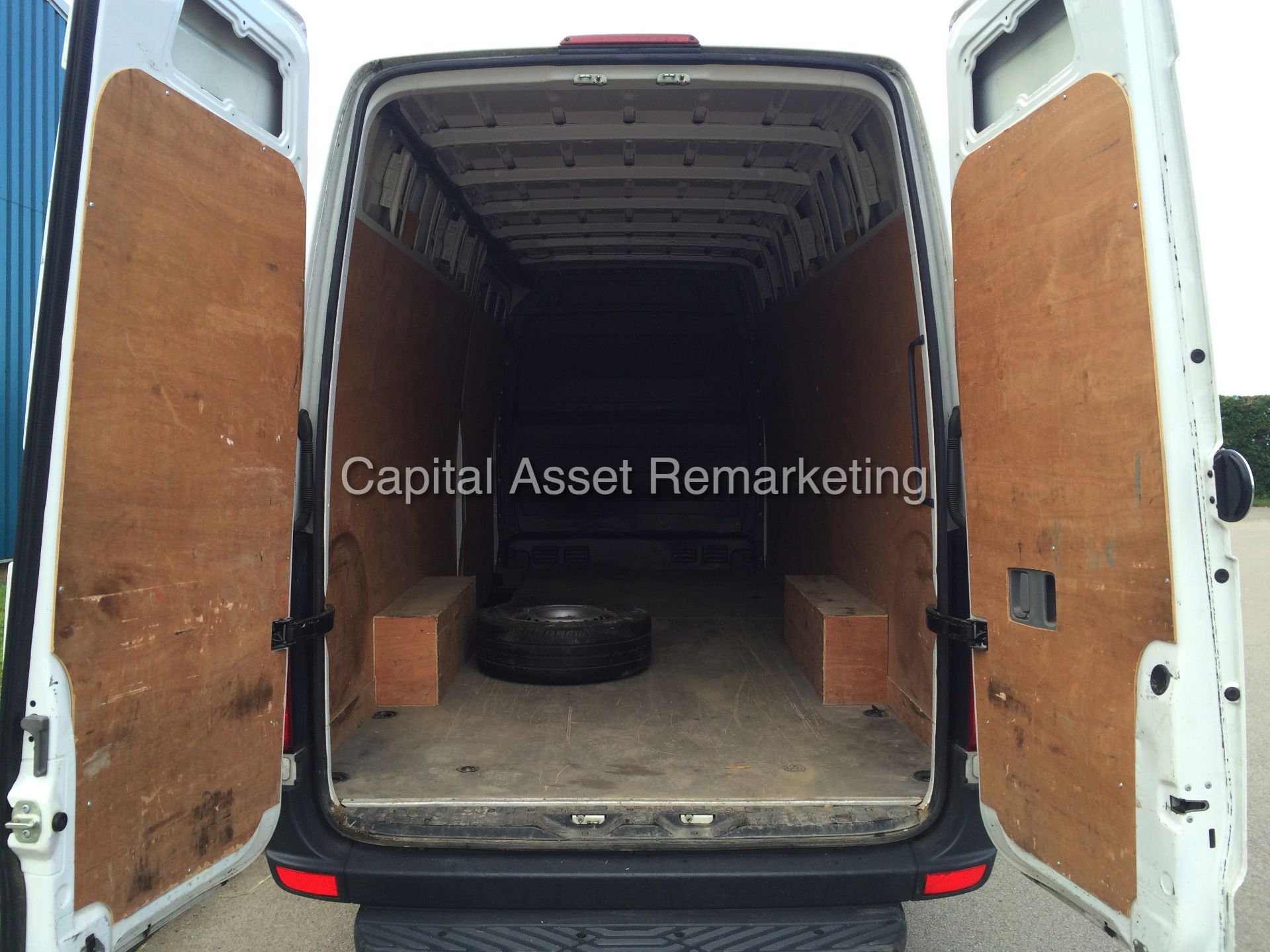 VOLKSWAGEN CRAFTER 2.0Ltr TDI CR35 LWB (2014 MODEL) NEW SHAPE - CRUISE CONTROL - 1 OWNER FROM NEW !! - Image 19 of 19