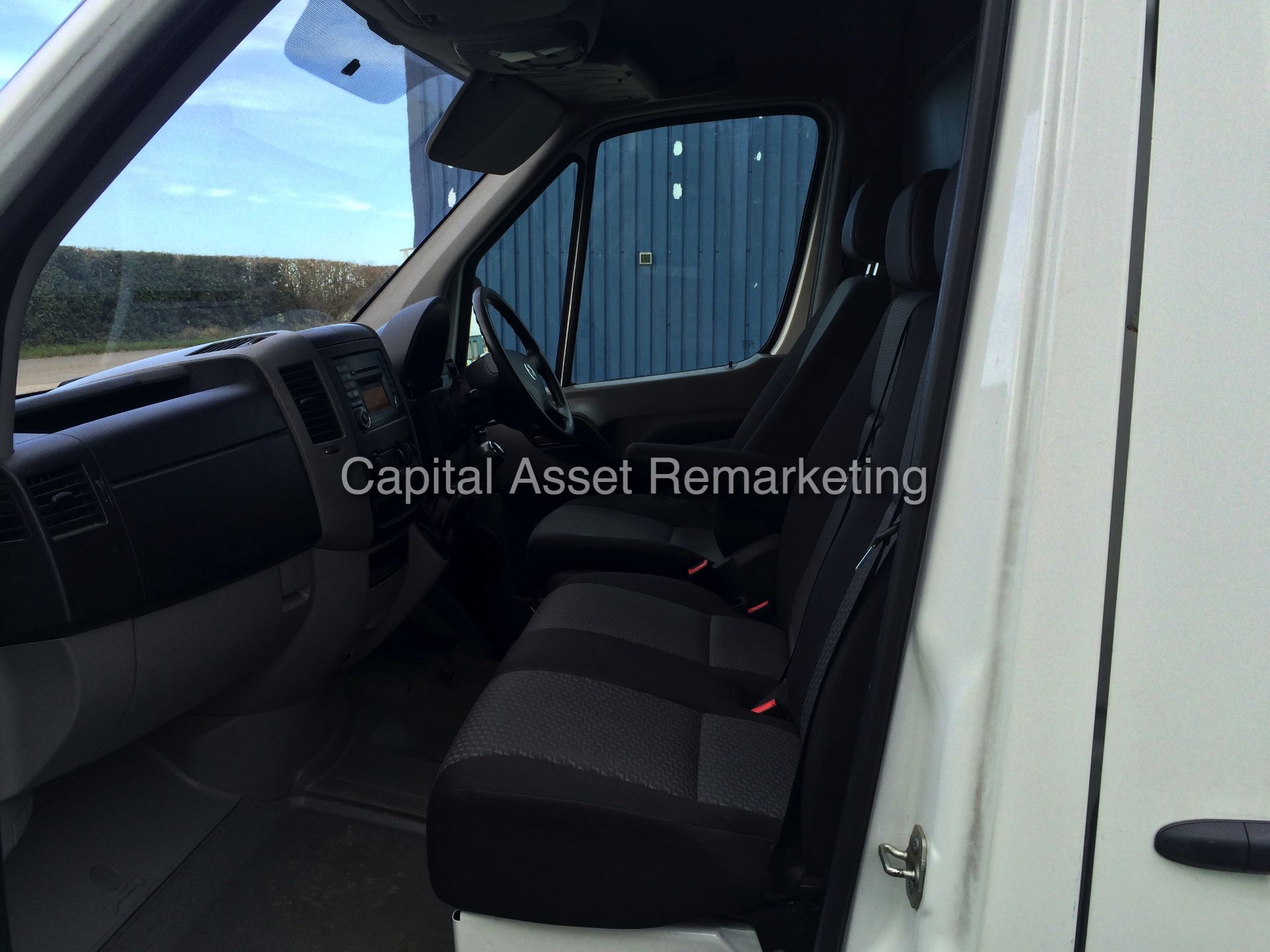 VOLKSWAGEN CRAFTER 2.0Ltr TDI CR35 LWB (2014 MODEL) NEW SHAPE - CRUISE CONTROL - 1 OWNER FROM NEW !! - Image 13 of 19
