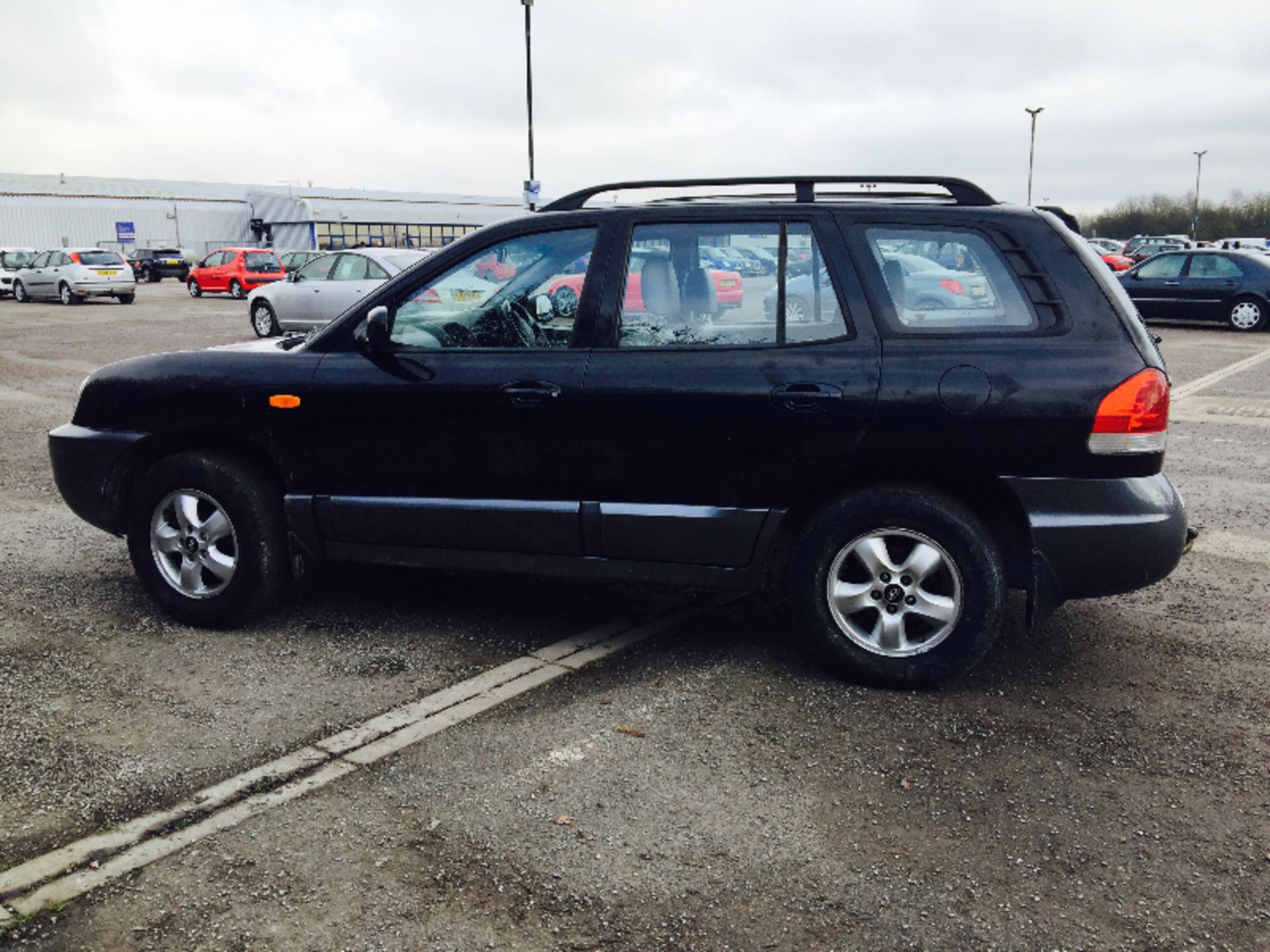 HYUNDAI SANTA FE CDX CRTD 4X4 2006(06) REG **METALLIC BLACK** CLIMATE CONTROL**A/C**NO VAT SAVE 20% - Image 3 of 17