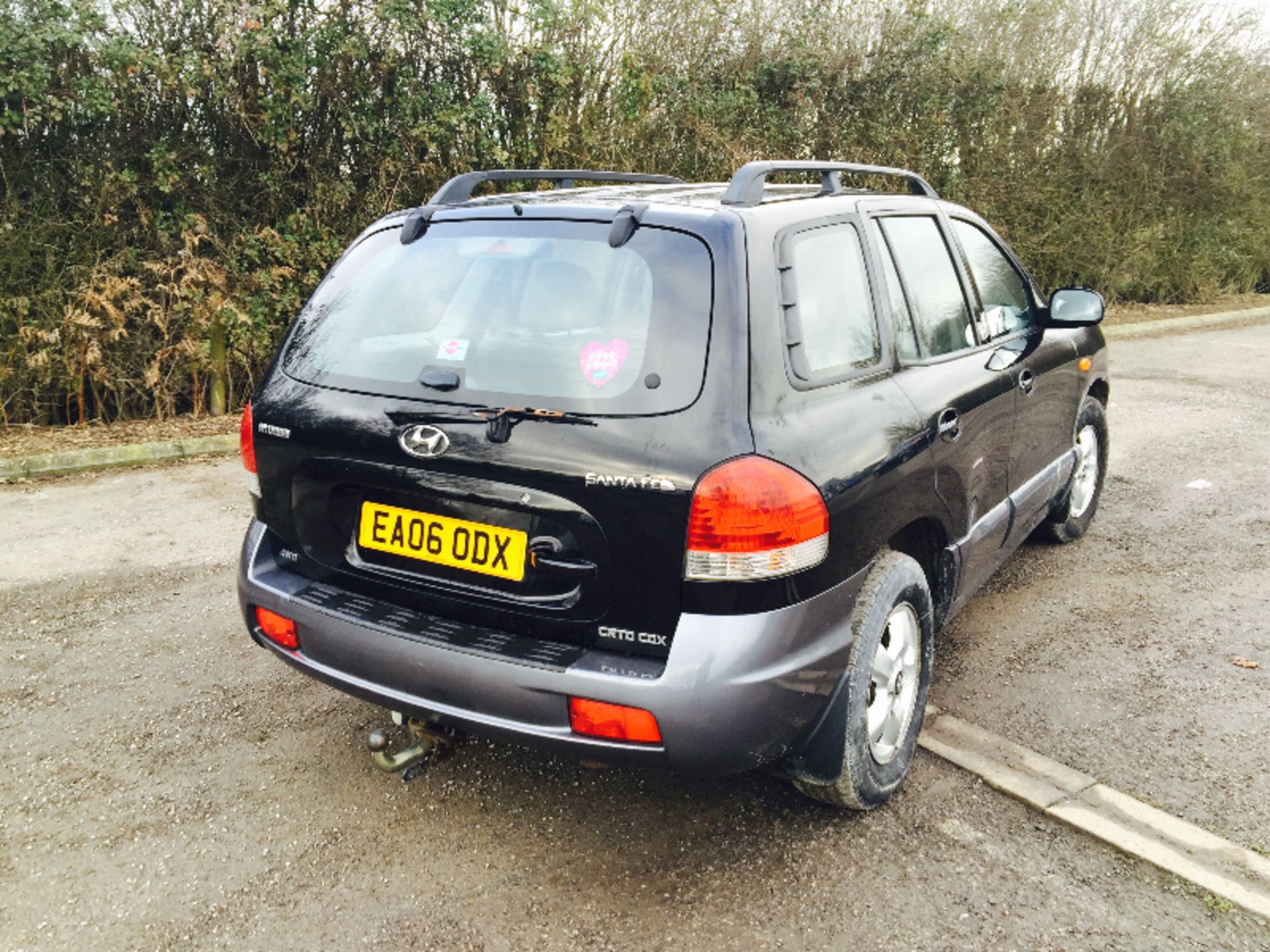 HYUNDAI SANTA FE CDX CRTD 4X4 2006(06) REG **METALLIC BLACK** CLIMATE CONTROL**A/C**NO VAT SAVE 20% - Image 6 of 17