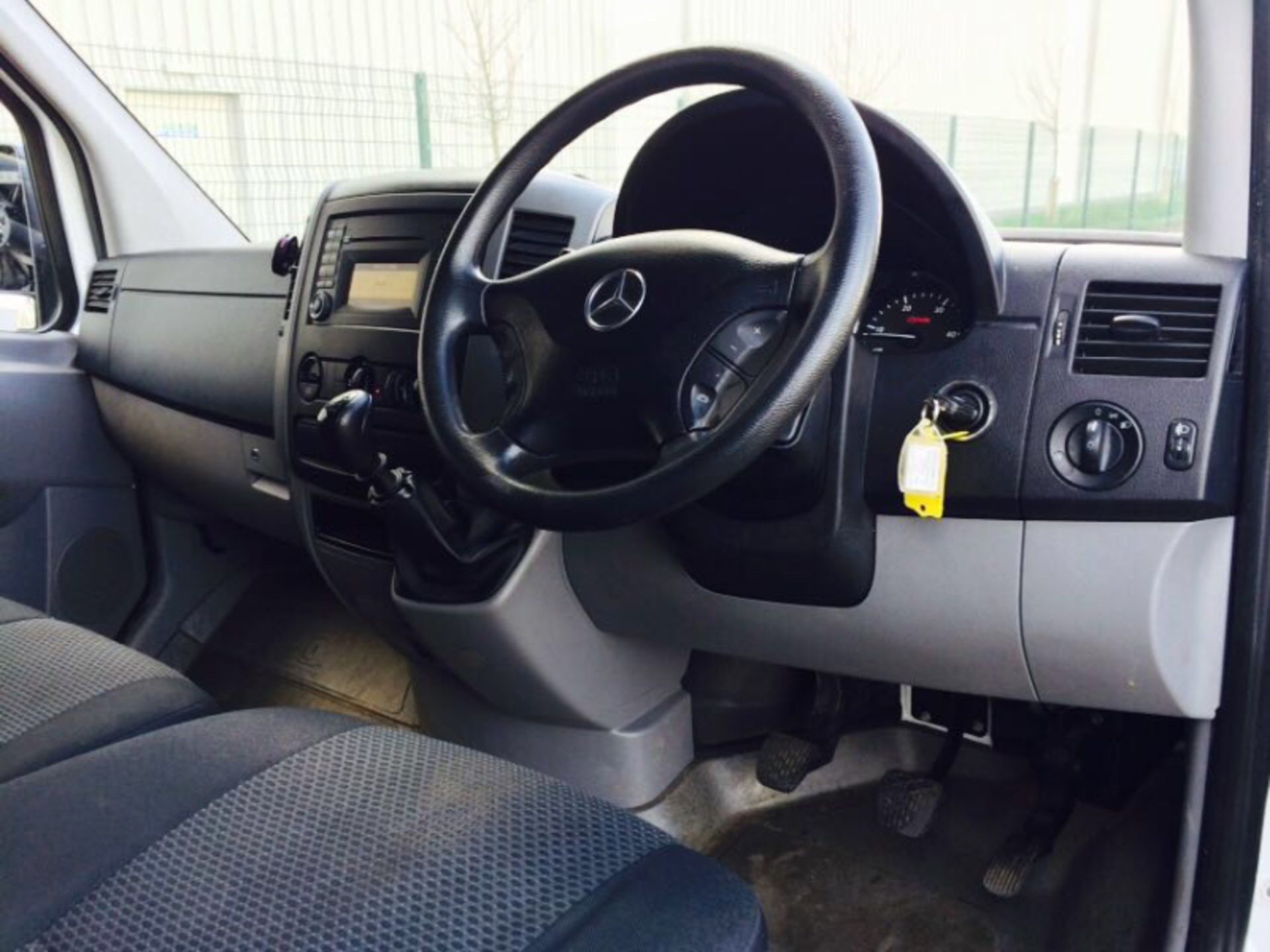 MERCEDES SPRINTER '313CDI - 130BHP' (2013 MODEL) CRUISE CONTROL - ELEC PACK - FSH - 1 OWNER FROM NEW - Image 9 of 17