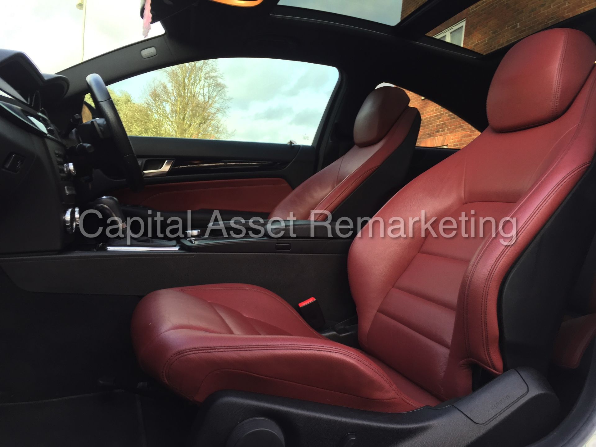 (ON SALE)MERCEDES-BENZ 'C63 EDITION' (2011) AUTO - LEATHER - SAT NAV - PAN ROOF Big spec (NO VAT !!) - Image 18 of 27