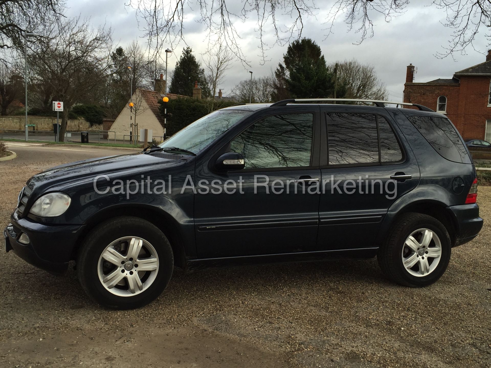 (On Sale) MERCEDES ML 270 CDI 'SPECIAL EDITION' (2005 MODEL) 2.7 'CDI' - LEATHER - AUTO - SAT NAV - Image 4 of 22