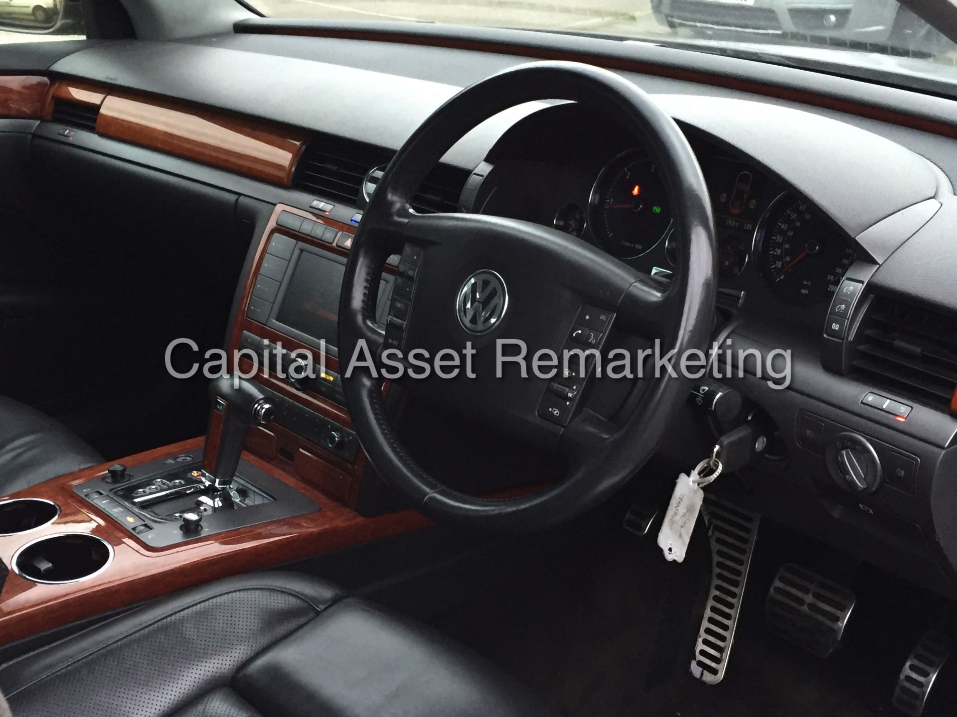 (ON SALE) VOLKSWAGEN PHAETON V6 TDI '4 MOTION' (2008) 3.0 TDI - AUTO - LEATHER - SAT NAV 'HUGE SPEC - Image 10 of 23