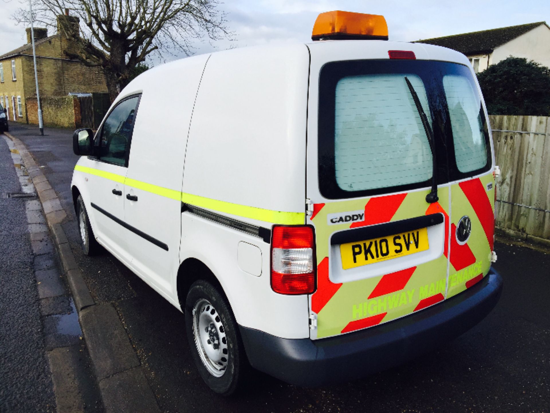 (On Sale) VW CADDY C20 TDI 104 (2010 - 10 REG) 1.9 TDI '104 PS' **FULL HISTORY** (1 OWNER FROM NEW) - Image 5 of 12