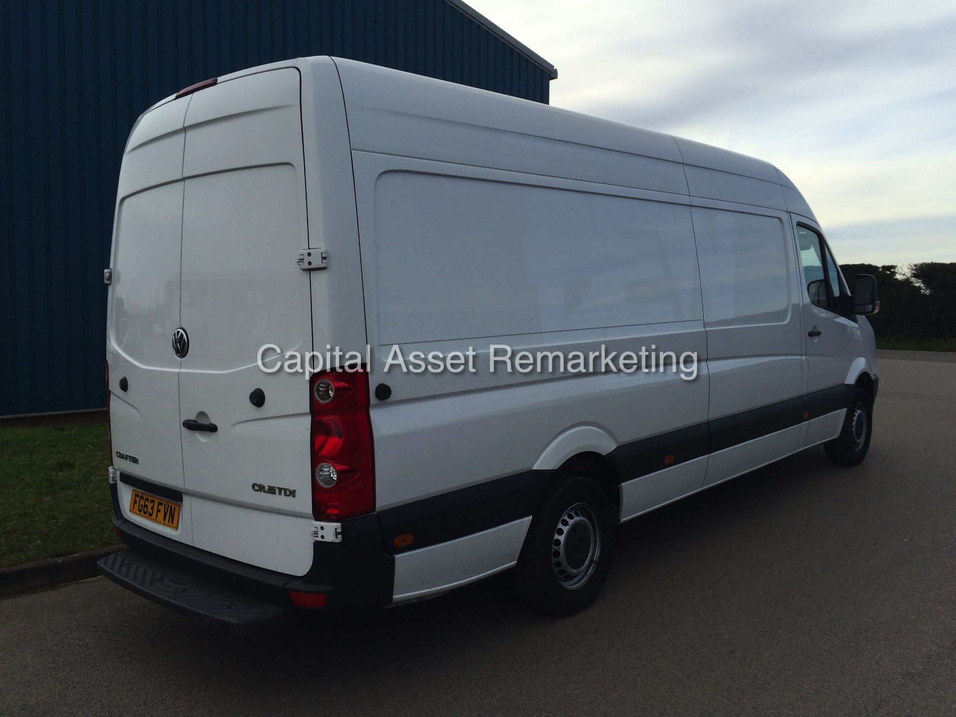 VOLKSWAGEN CRAFTER 2.0Ltr TDI CR35 LWB (2014 MODEL) NEW SHAPE - CRUISE CONTROL - 1 OWNER FROM NEW !! - Image 5 of 19