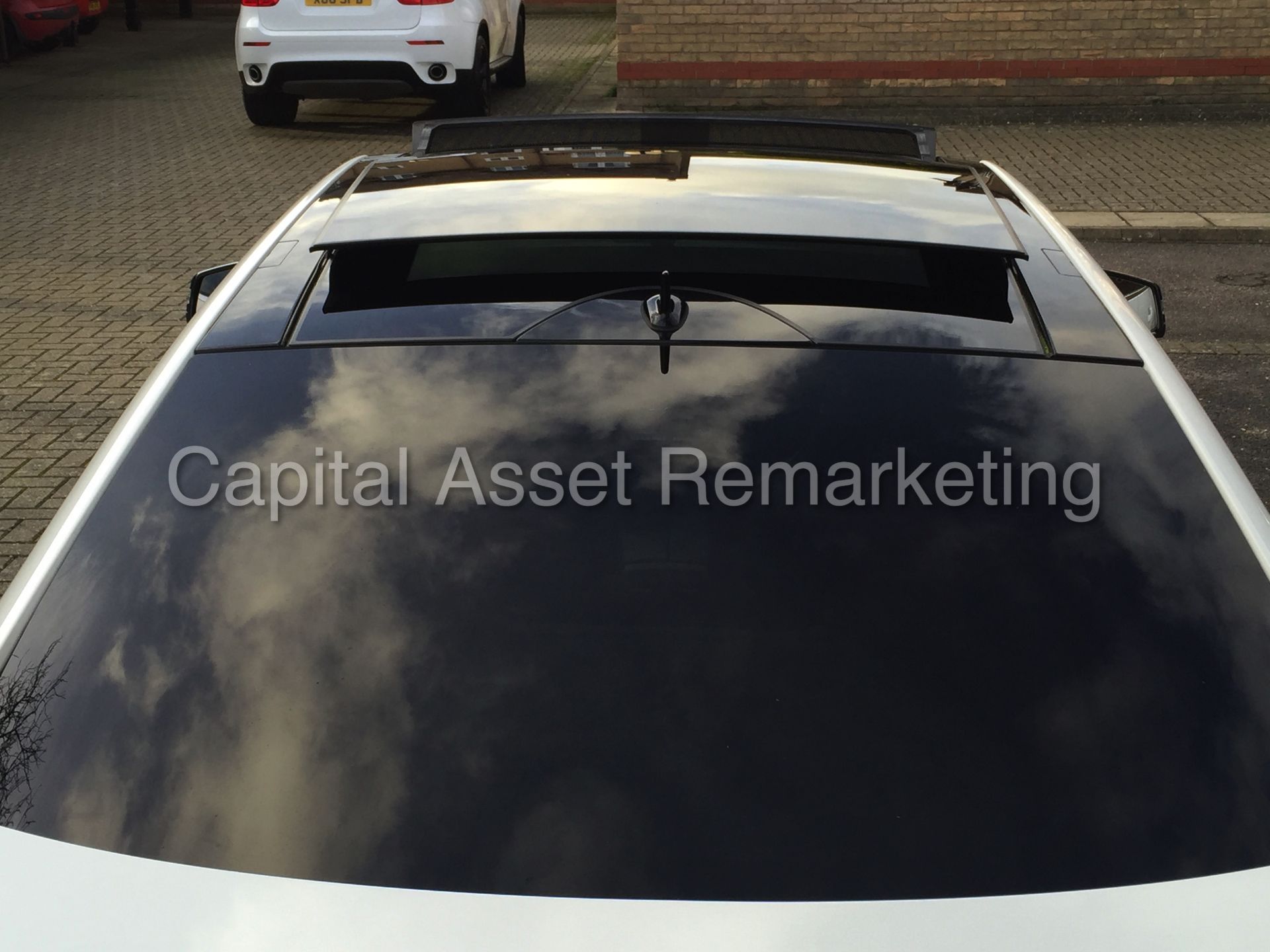 (ON SALE)MERCEDES-BENZ 'C63 EDITION' (2011) AUTO - LEATHER - SAT NAV - PAN ROOF Big spec (NO VAT !!) - Image 14 of 27